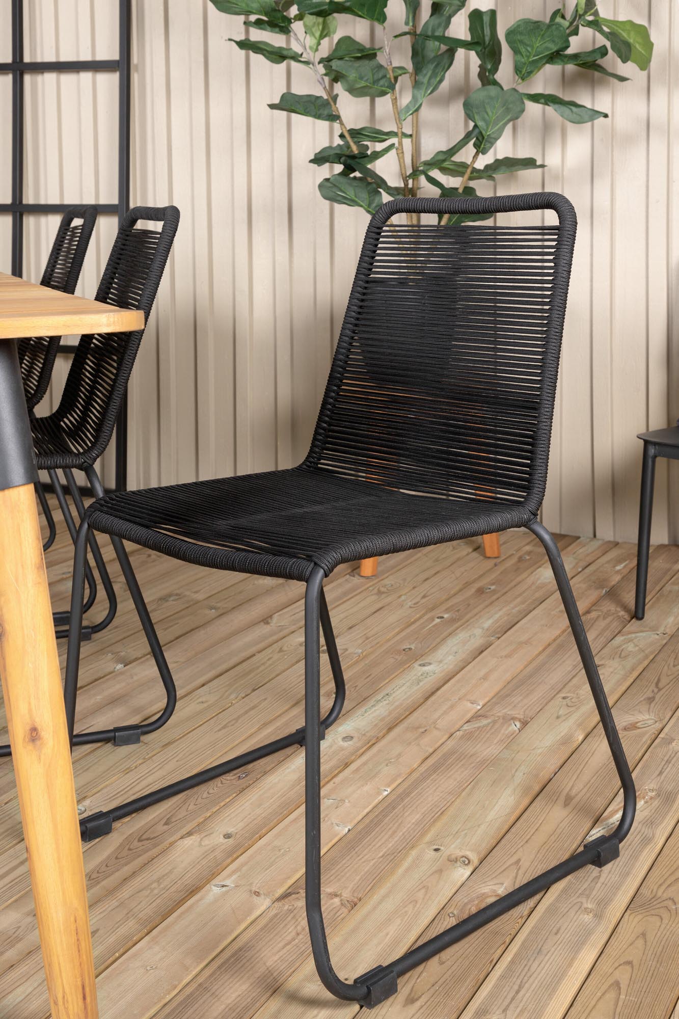 Julian Outdoor-Tischset + Lindos 210cm/6St. in Schwarz präsentiert im Onlineshop von KAQTU Design AG. Gartentischset ist von Venture Home