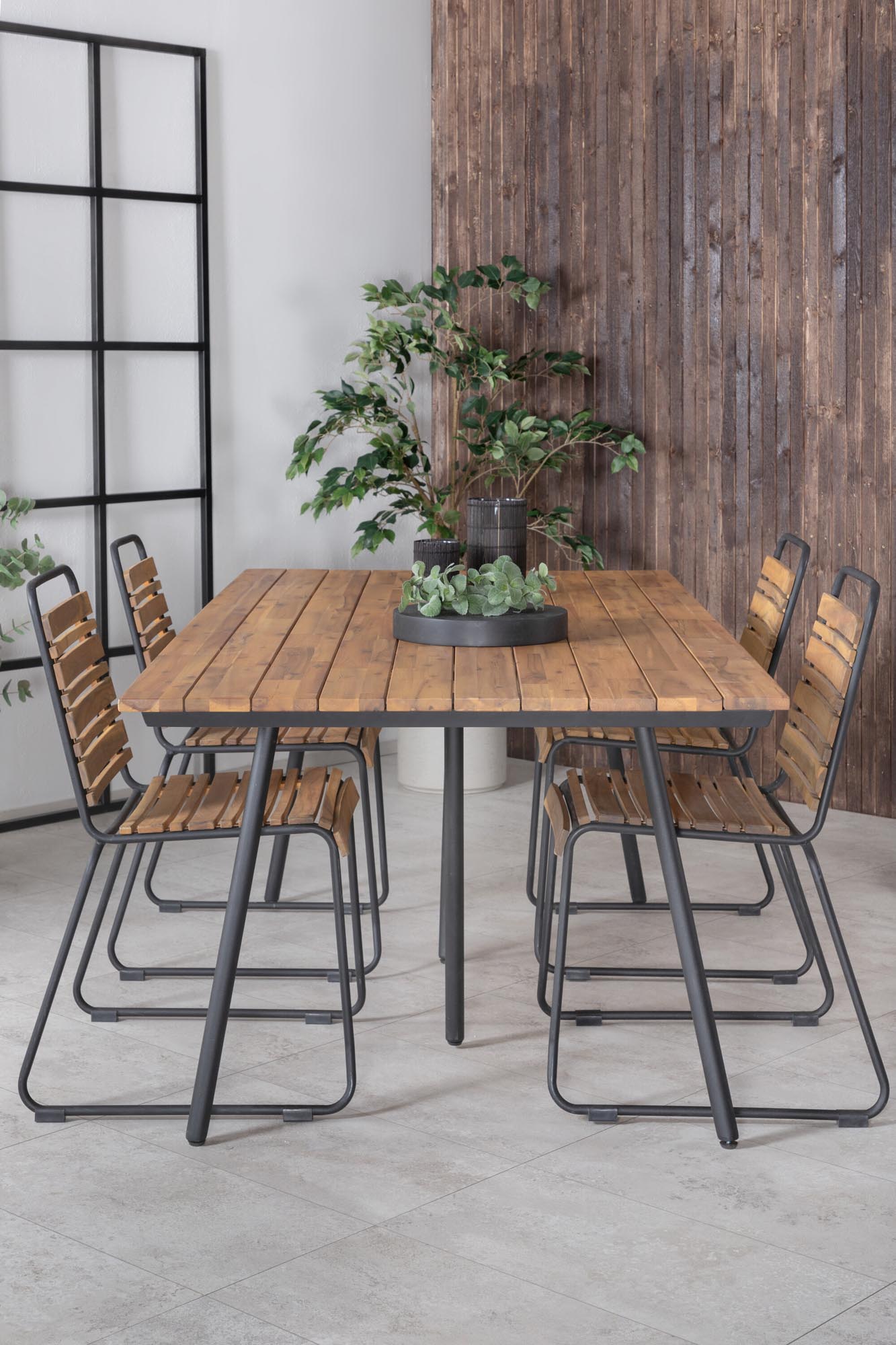 Chan Outdoor-Tischset + Bois 200cm/4St. in Schwarz präsentiert im Onlineshop von KAQTU Design AG. Gartentischset ist von Venture Home
