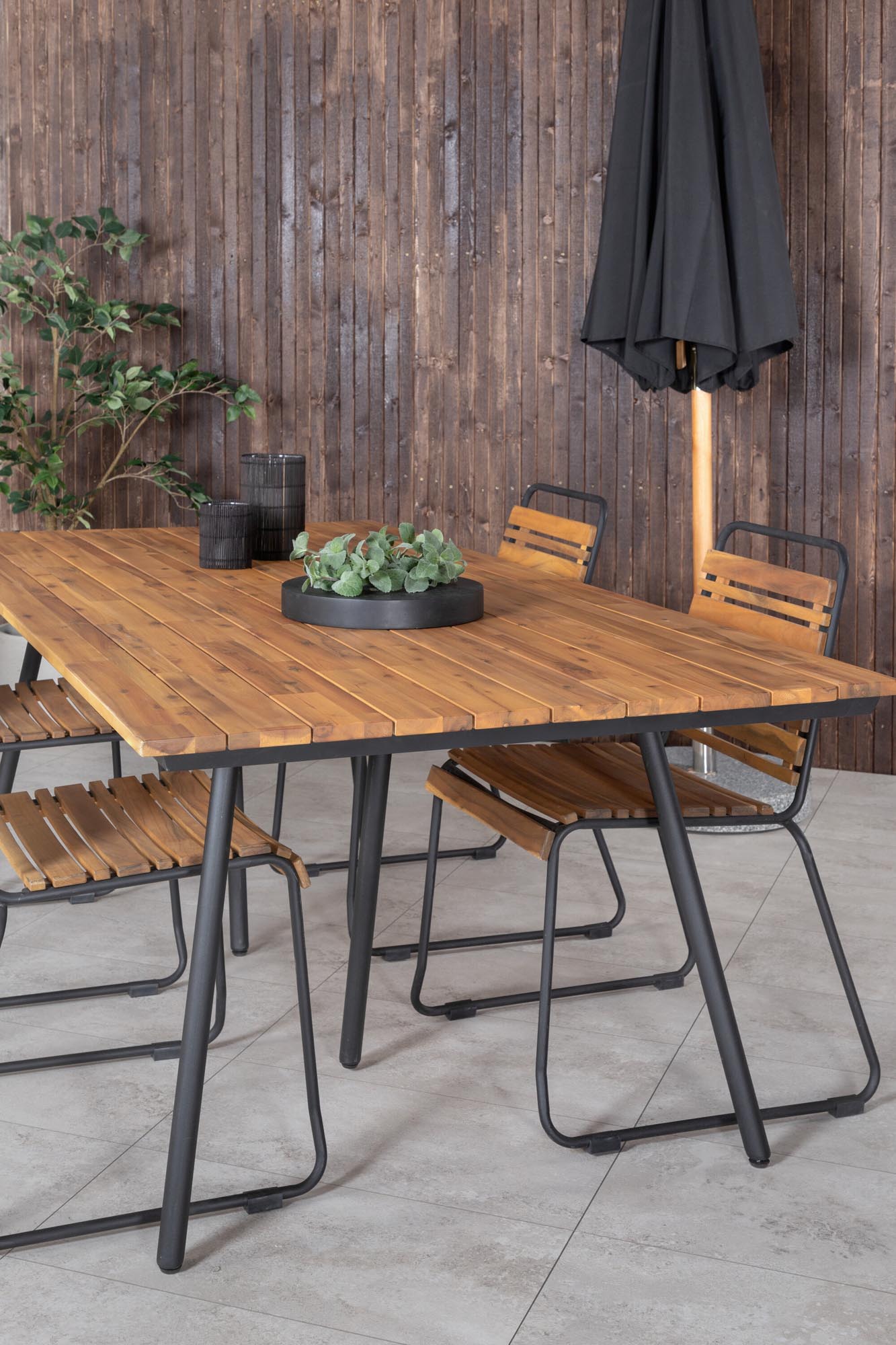 Chan Outdoor-Tischset + Bois 200cm/4St. in Schwarz präsentiert im Onlineshop von KAQTU Design AG. Gartentischset ist von Venture Home