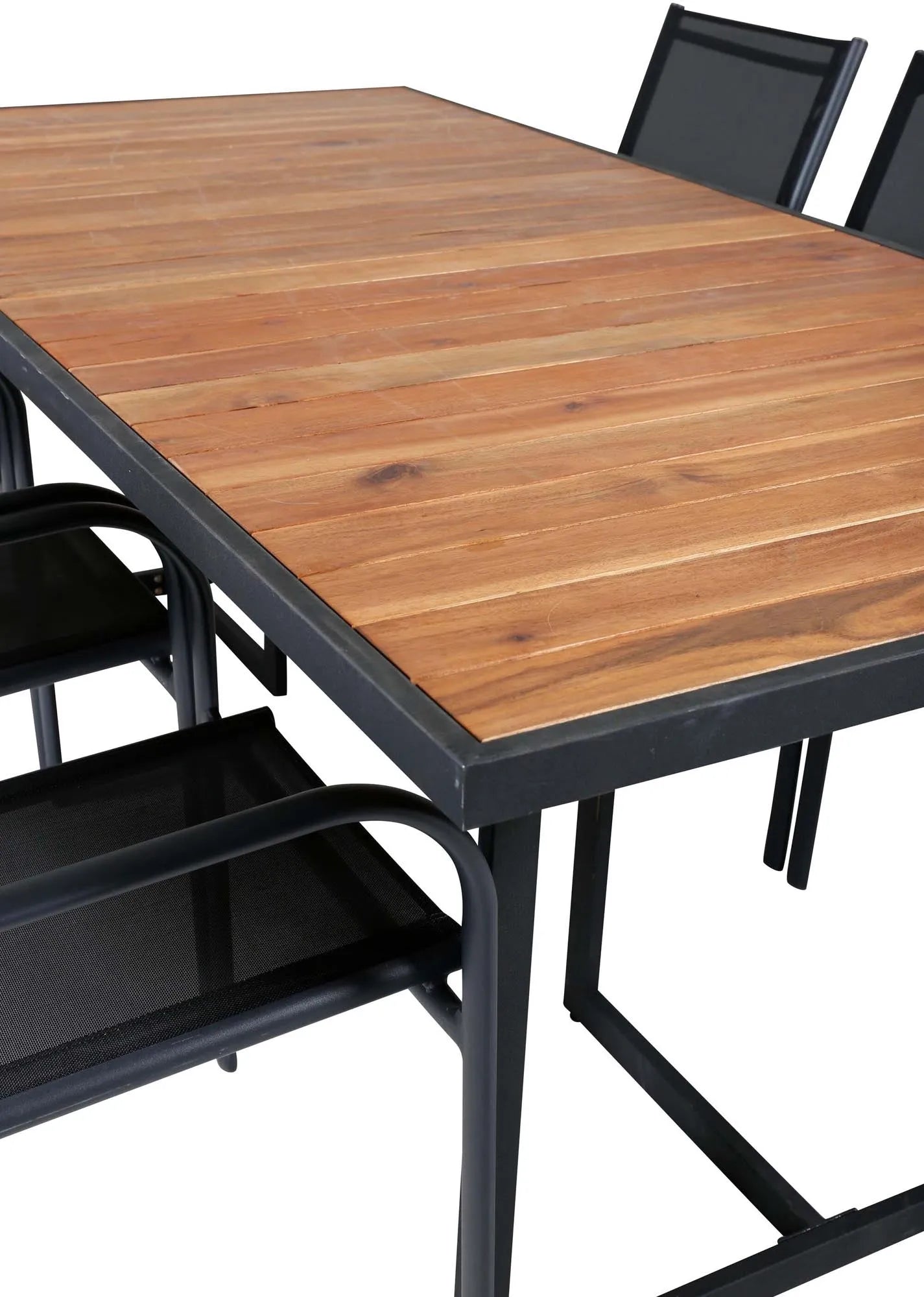 Robustes Khung Tischset: Stilvolle Outdoor-Entspannung für 6 Personen.