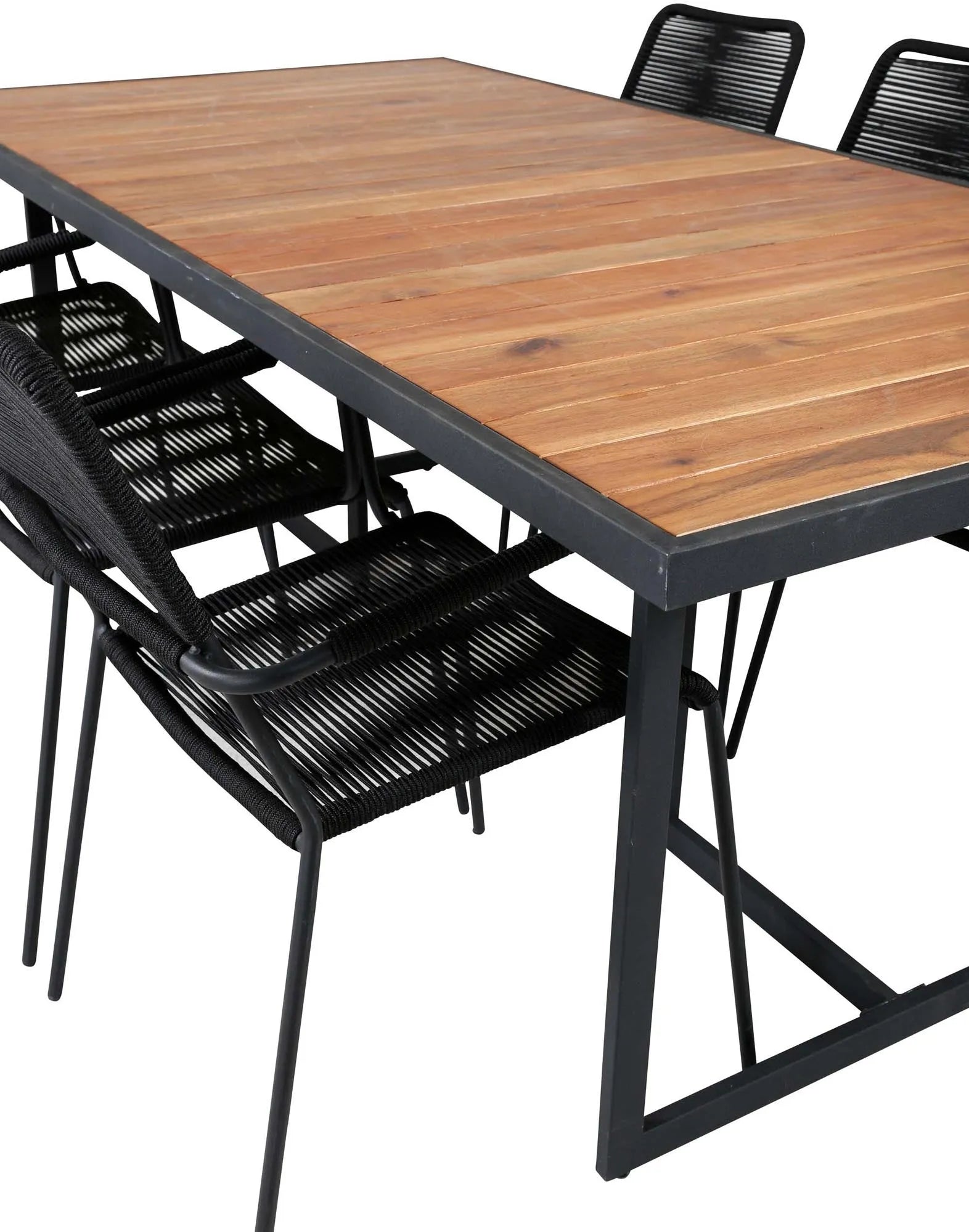 Stilvolles Khung Tischset 200cm für 6, perfekt für Terrassenabende.