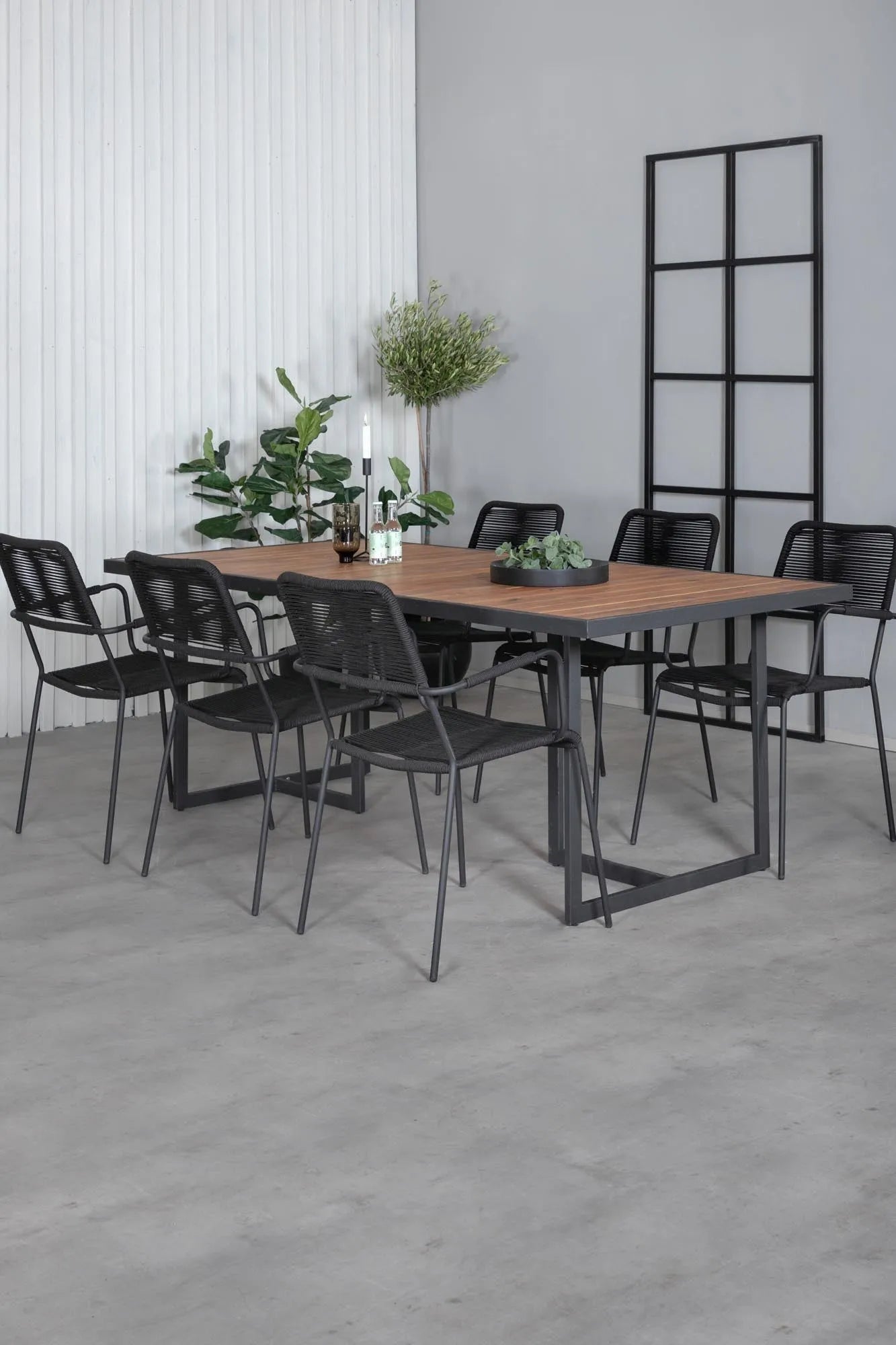 Robustes Khung Tischset 200cm für 6, perfekt für Gartenpartys.