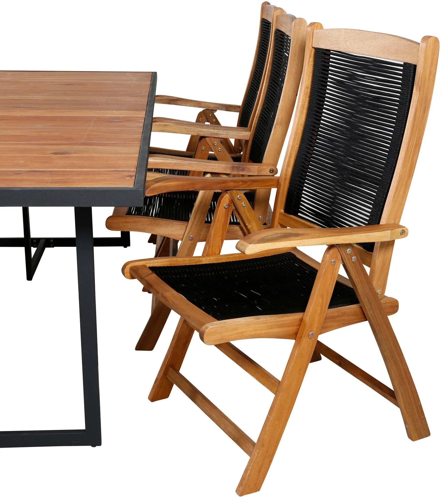 Robustes Khung Tischset: Perfekt für stilvolle Outdoor-Dinner.