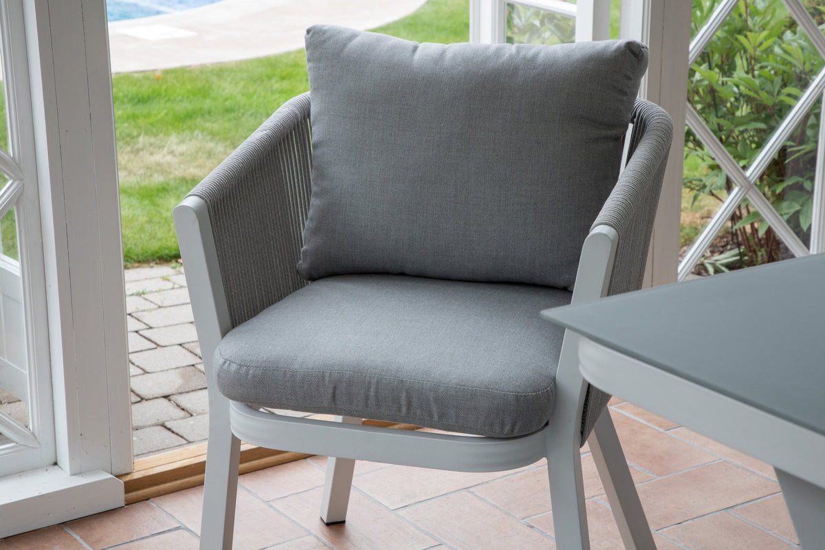 Virya Outdoor-Tischset 160cm/4St. in Grau weiss präsentiert im Onlineshop von KAQTU Design AG. Gartentischset ist von Venture Home