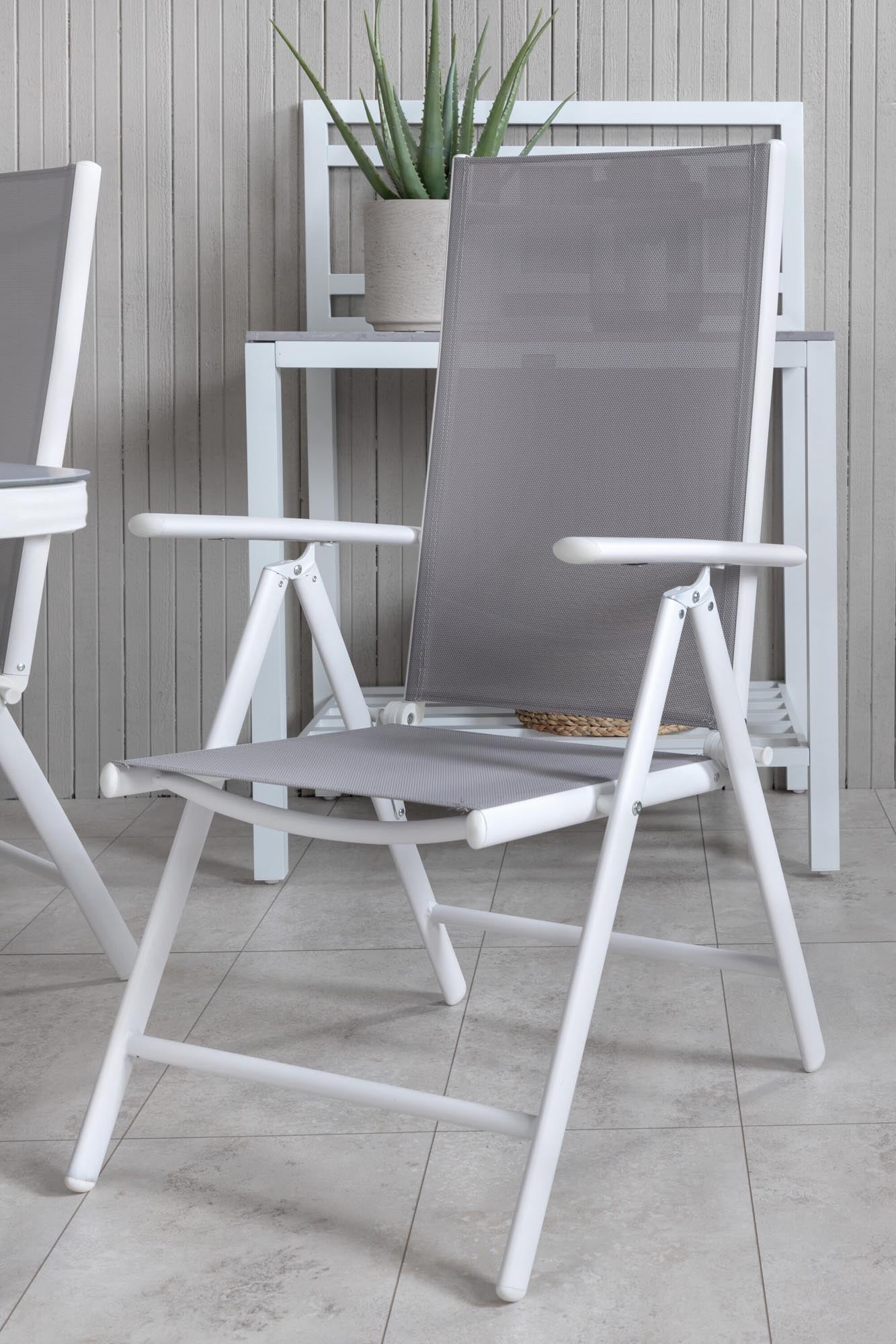 Virya Outdoor-Tischset + Break 160cm/4St. in Grau weiss präsentiert im Onlineshop von KAQTU Design AG. Gartentischset ist von Venture Home