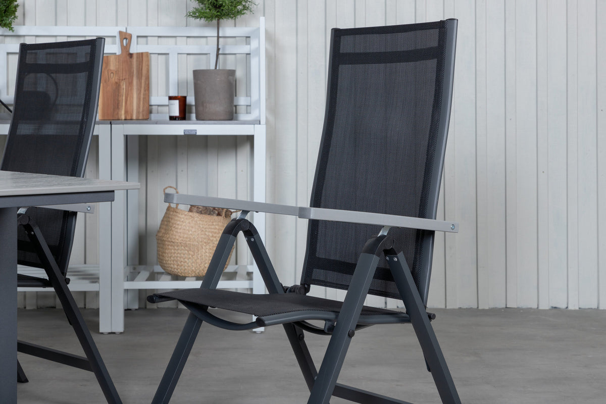 Levels Outdoor-Tischset ausziehbar + Albany 160cm/6St. in Schwarz präsentiert im Onlineshop von KAQTU Design AG. Gartentischset ist von Venture Home