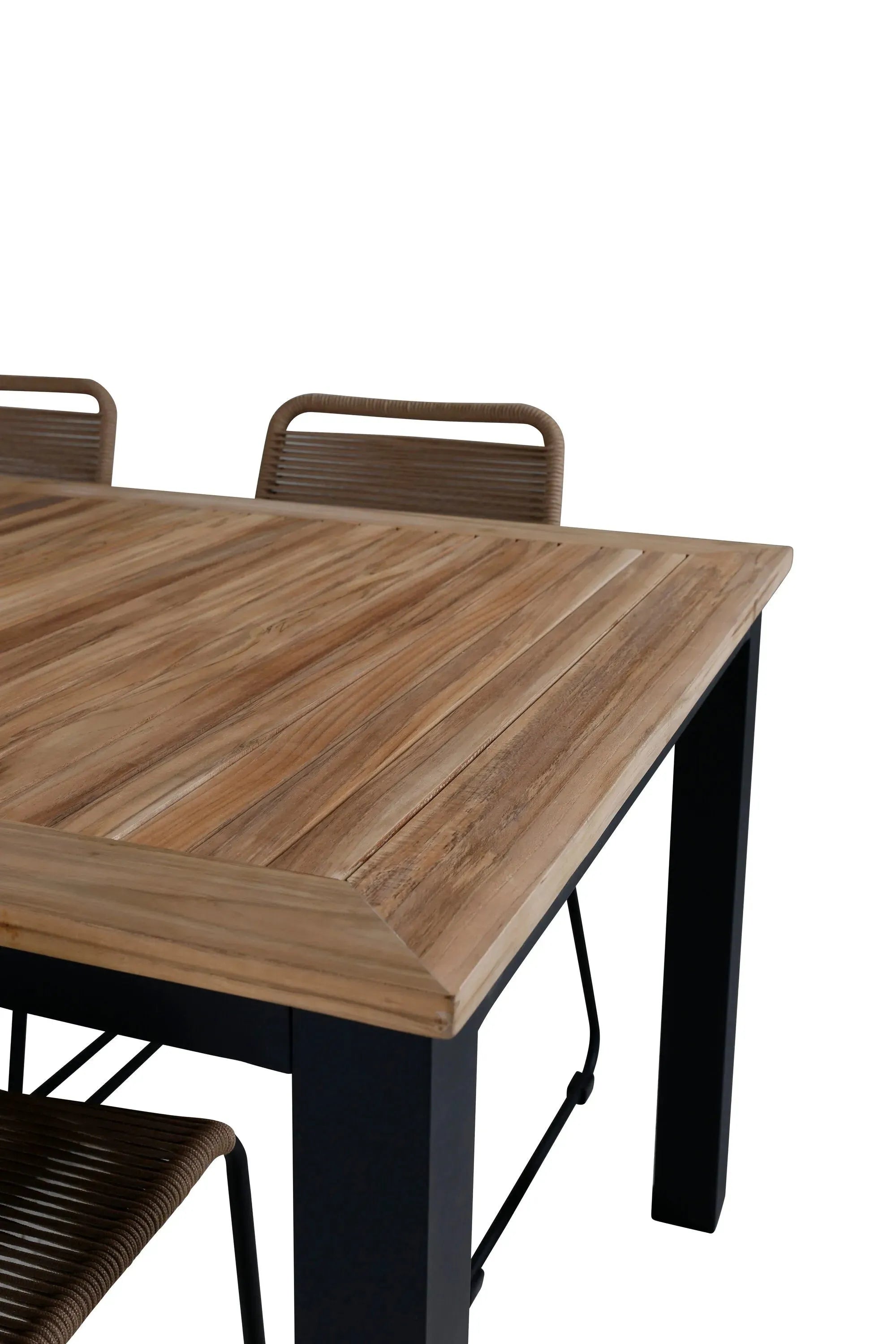 Elegantes, ausziehbares Teakholz-Set für stilvolle Gartenmomente mit bequemen Lindos-Stühlen.
