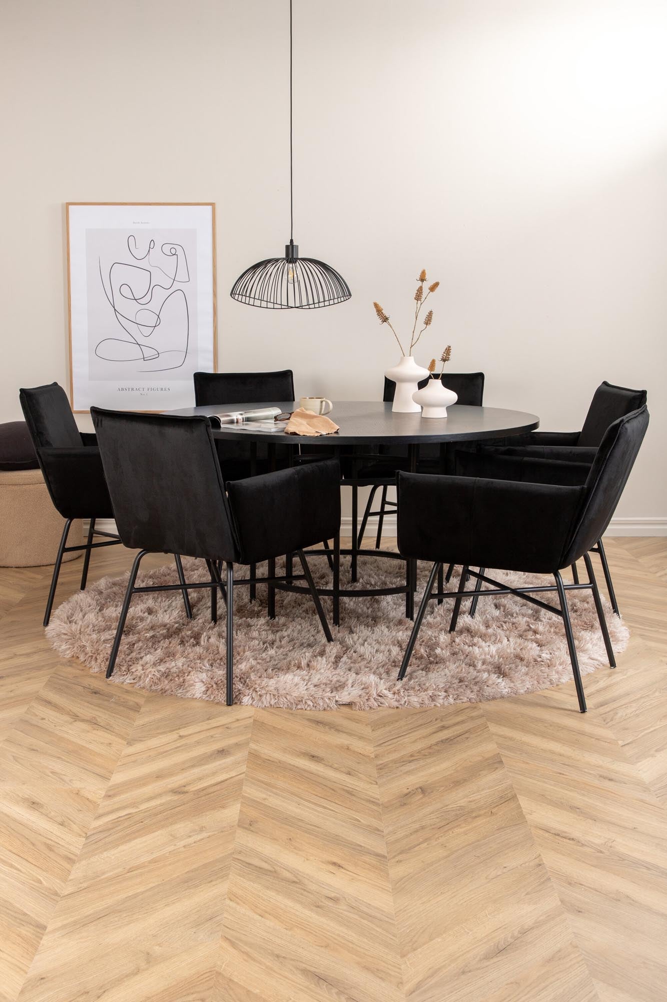 Esszimmerset Copenhagen + Petra ⌀140cm/6St. in Schwarz präsentiert im Onlineshop von KAQTU Design AG. Esszimmerset ist von Venture Home