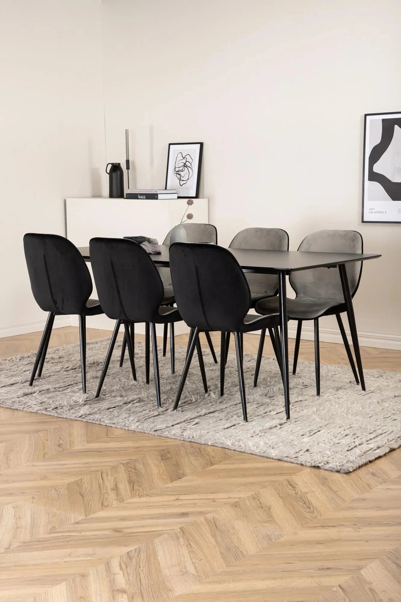 Stilvolles Silar Esszimmerset für 6, mit 180cm Emma Tisch von Venture Home.