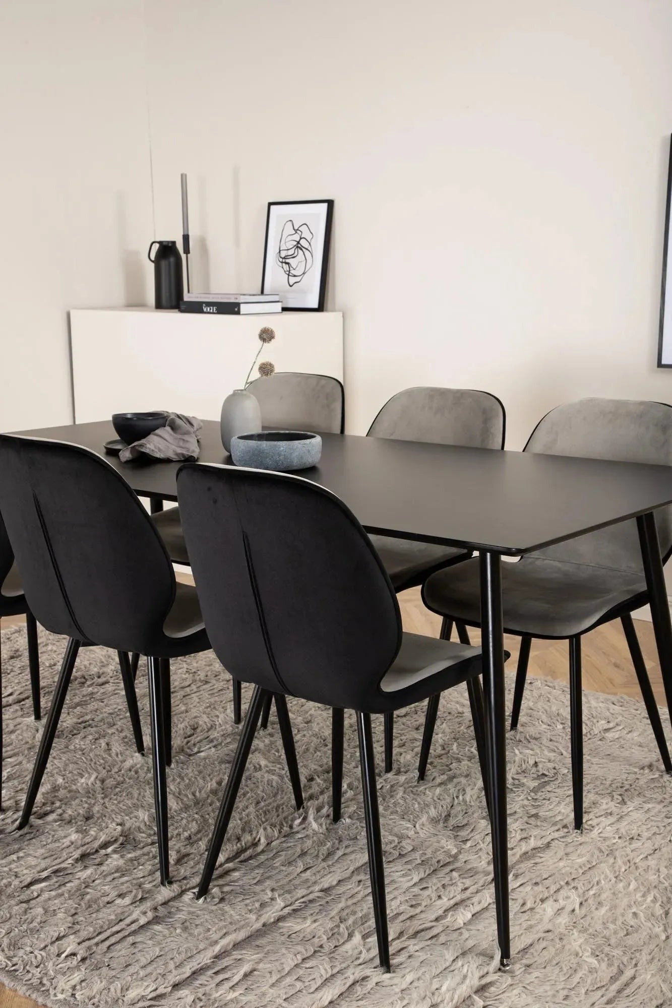 Elegantes Silar Esszimmerset mit 180cm Tisch für 6 von Venture Home.