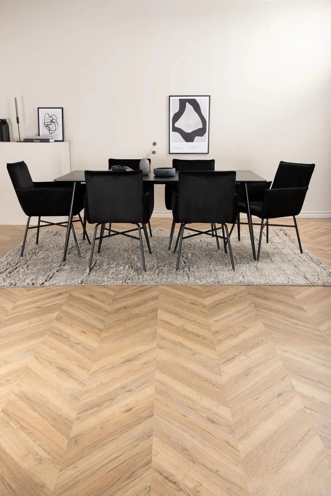 Elegantes Silar Esszimmerset mit Petra Tisch, 180cm, 6 Stühle.