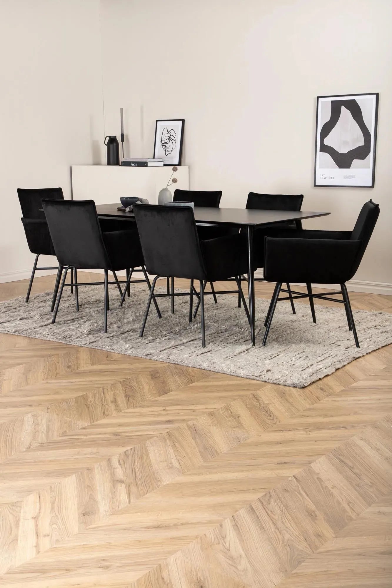 Stilvolles Silar Esszimmerset mit Petra Tisch, 180cm, 6 Stühle.
