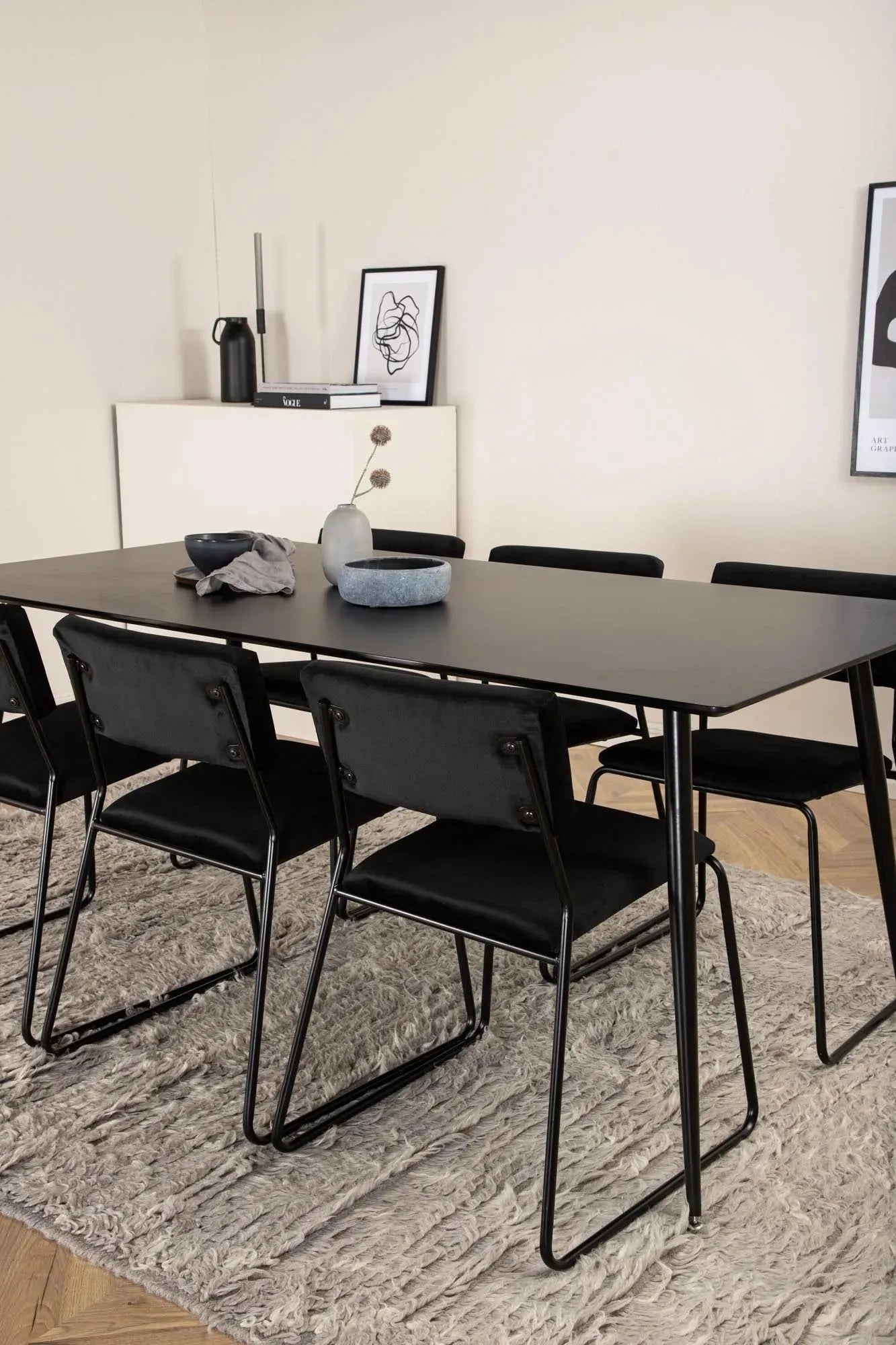 Silar Esszimmerset: Modernes Design trifft auf Funktionalität.
