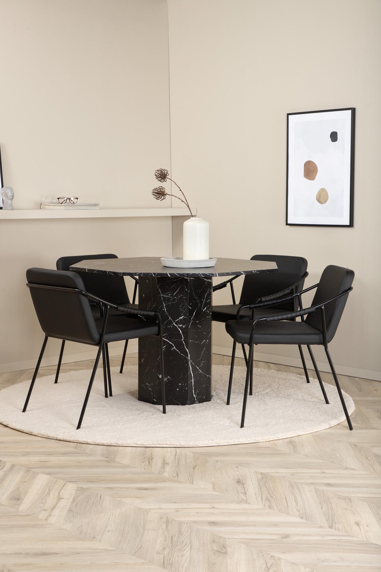 Marbs Esszimmerset + Tvist ⌀110cm/4St. in Schwarz präsentiert im Onlineshop von KAQTU Design AG. Esszimmerset ist von Venture Home