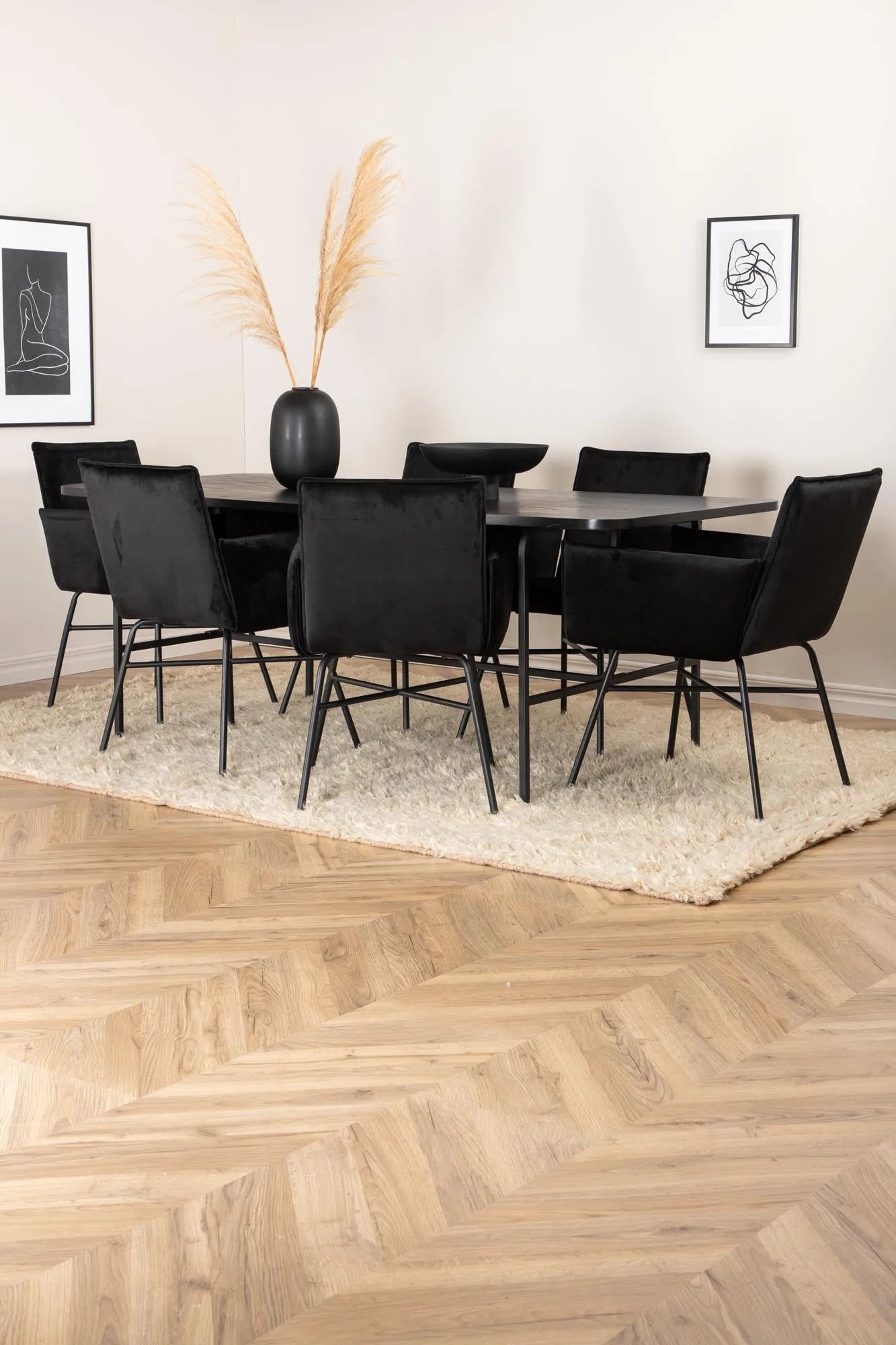 Elegantes Uno Esszimmerset mit 6 Petra Stühlen, 200cm, von Venture Home.