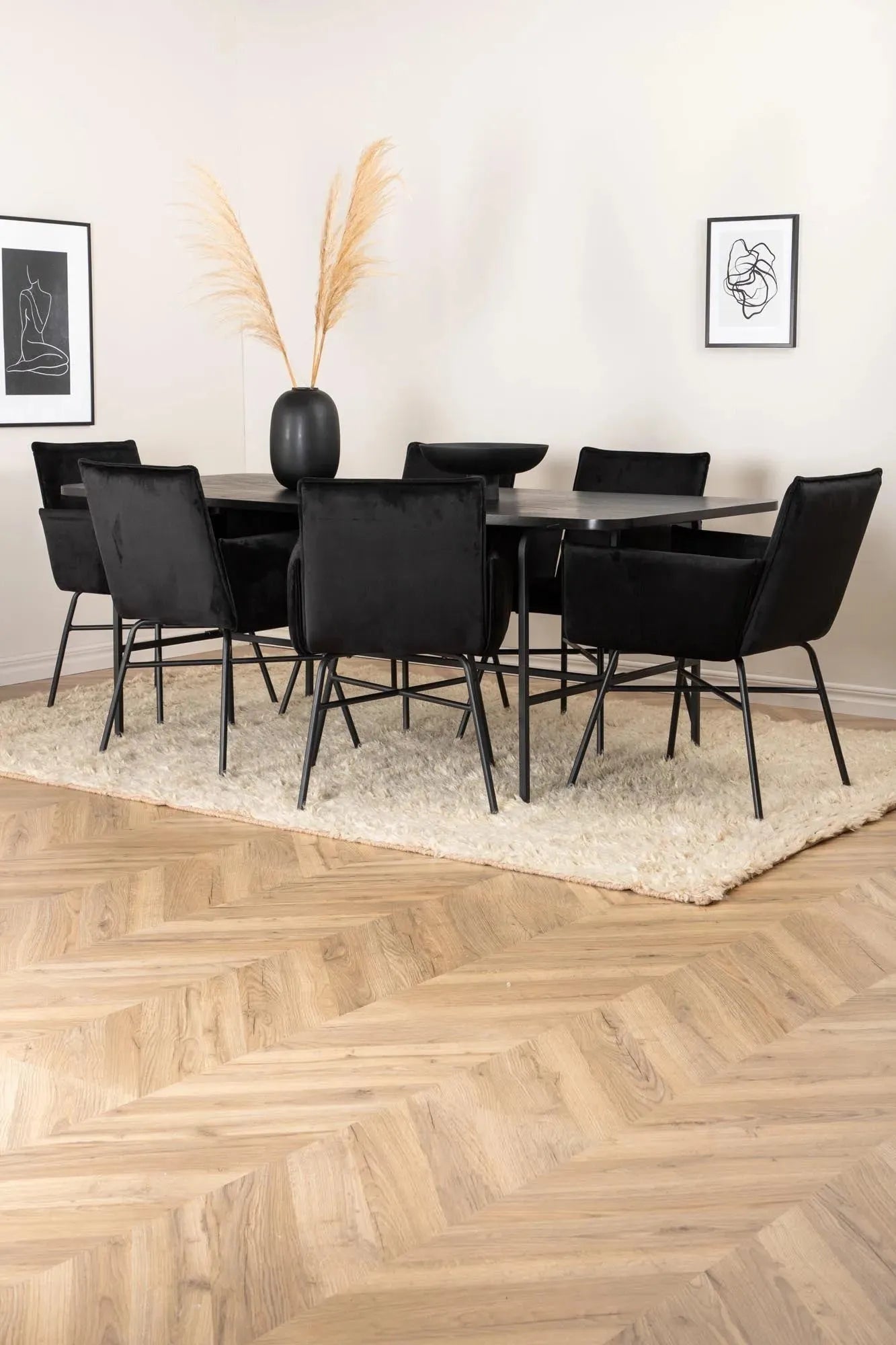 Elegantes Uno Esszimmerset mit 6 Petra Stühlen, 200cm, von Venture Home.