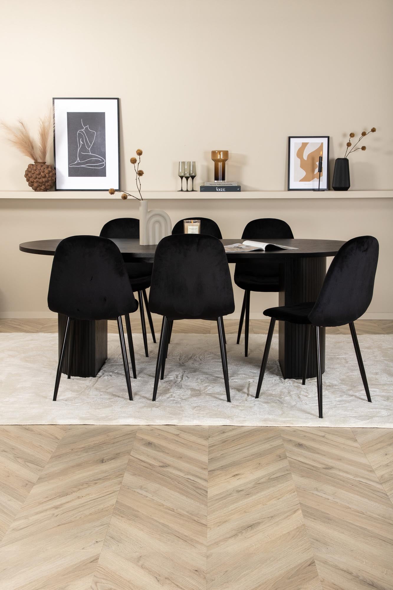 Bianca Esszimmerset + Polar 200cm/6St. in Schwarz präsentiert im Onlineshop von KAQTU Design AG. Esszimmerset ist von Venture Home