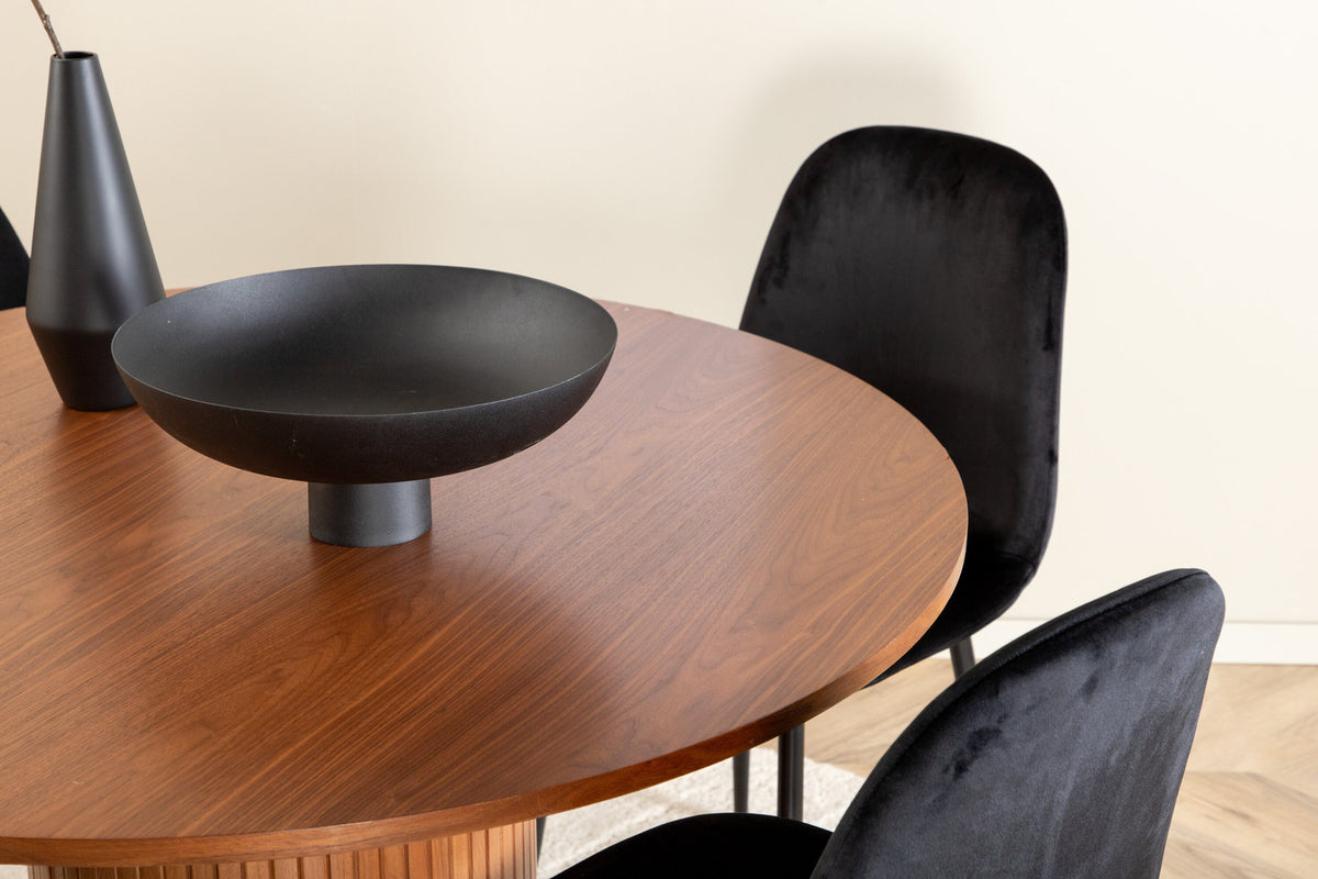 Bianca Esszimmerset + Polar ⌀110cm/4St. in Walnuss / Schwarz präsentiert im Onlineshop von KAQTU Design AG. Esszimmerset ist von Venture Home
