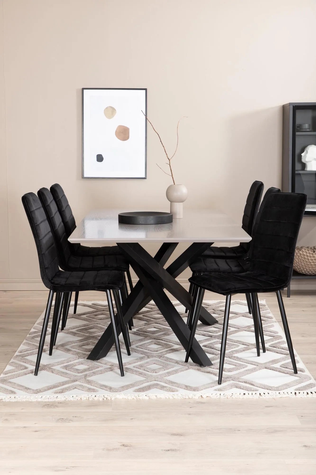 Stilvolles Piazza Esszimmerset: 180cm Tisch mit 6 Windu Stühlen.