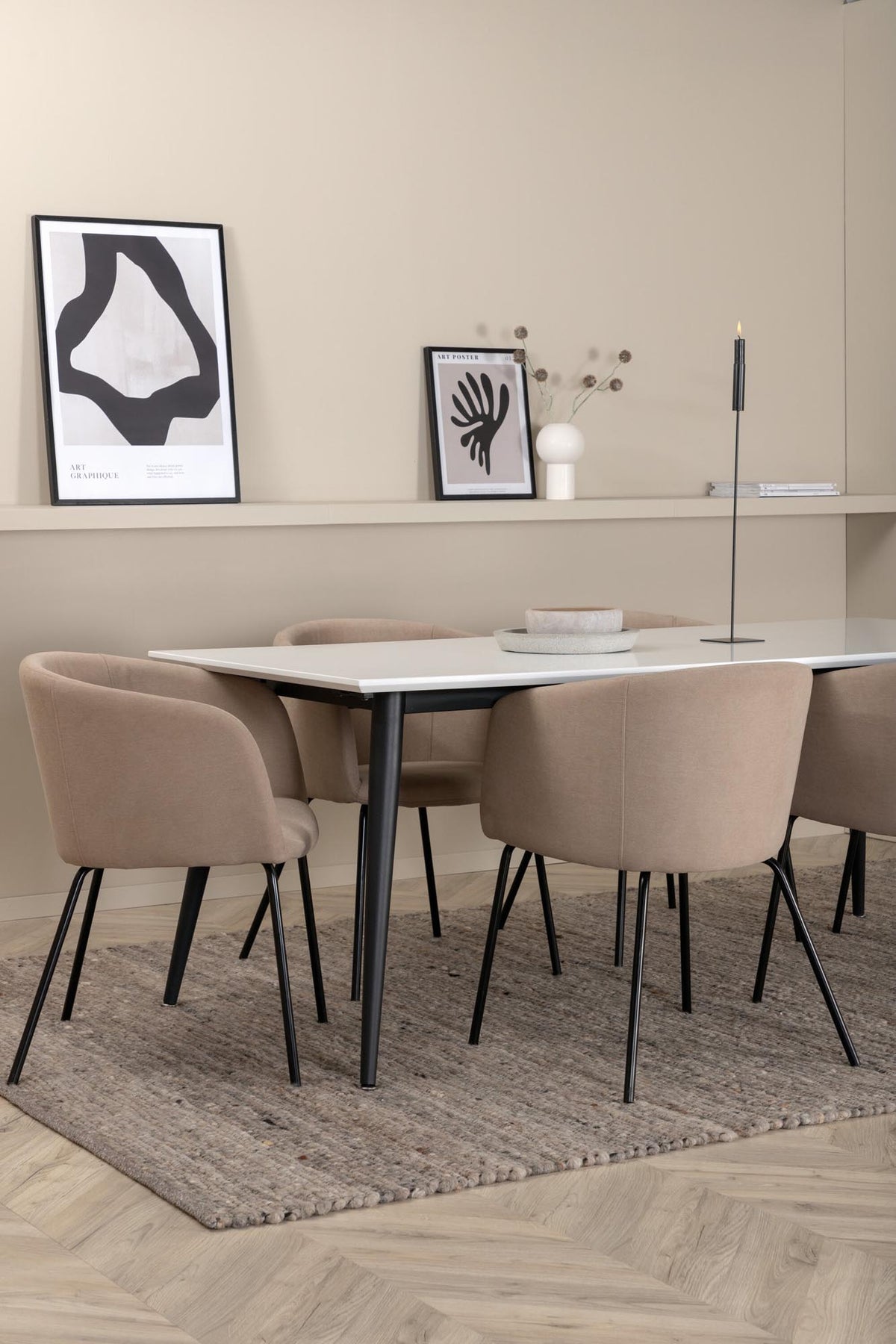 Jimmy Esszimmerset + Berit 195cm/6St. in Beige, Schwarz präsentiert im Onlineshop von KAQTU Design AG. Esszimmerset ist von Venture Home