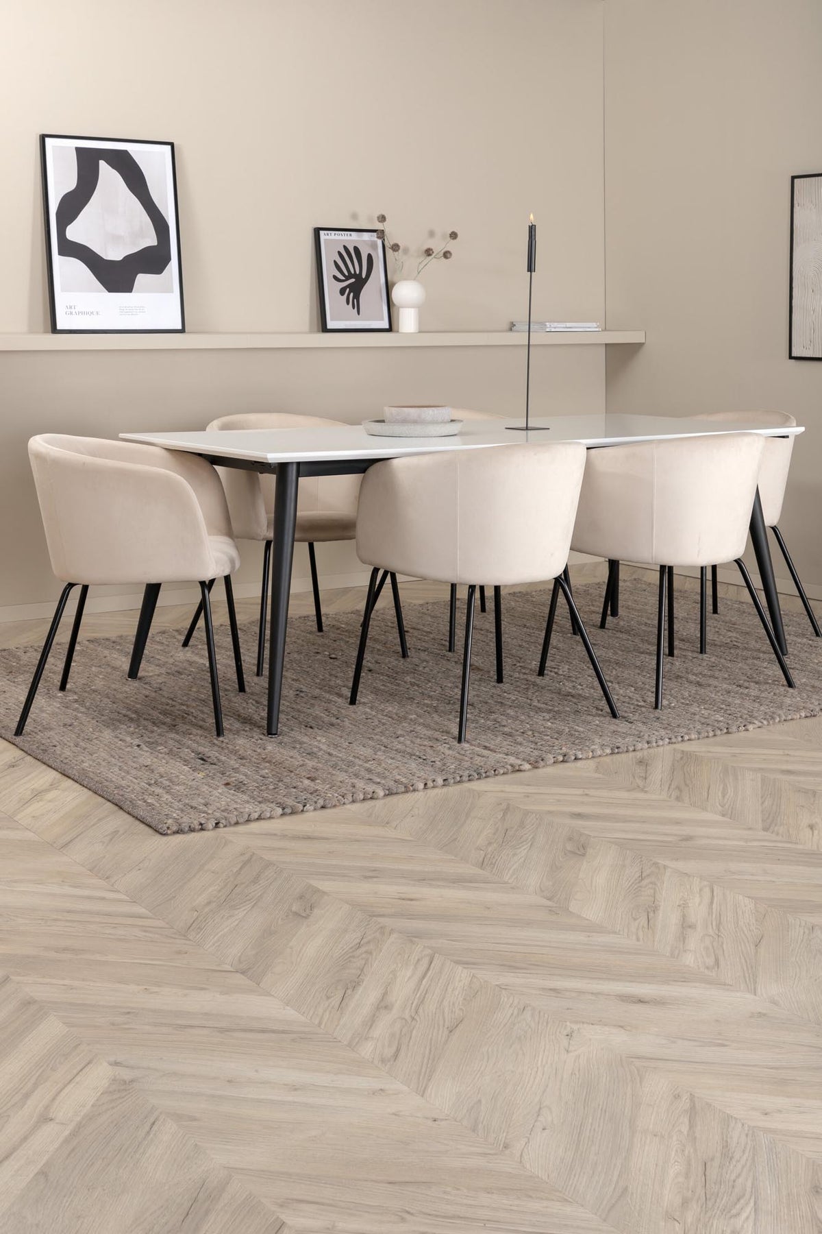 Jimmy Esszimmerset + Berit 195cm/6St. in Beige, Schwarz präsentiert im Onlineshop von KAQTU Design AG. Esszimmerset ist von Venture Home