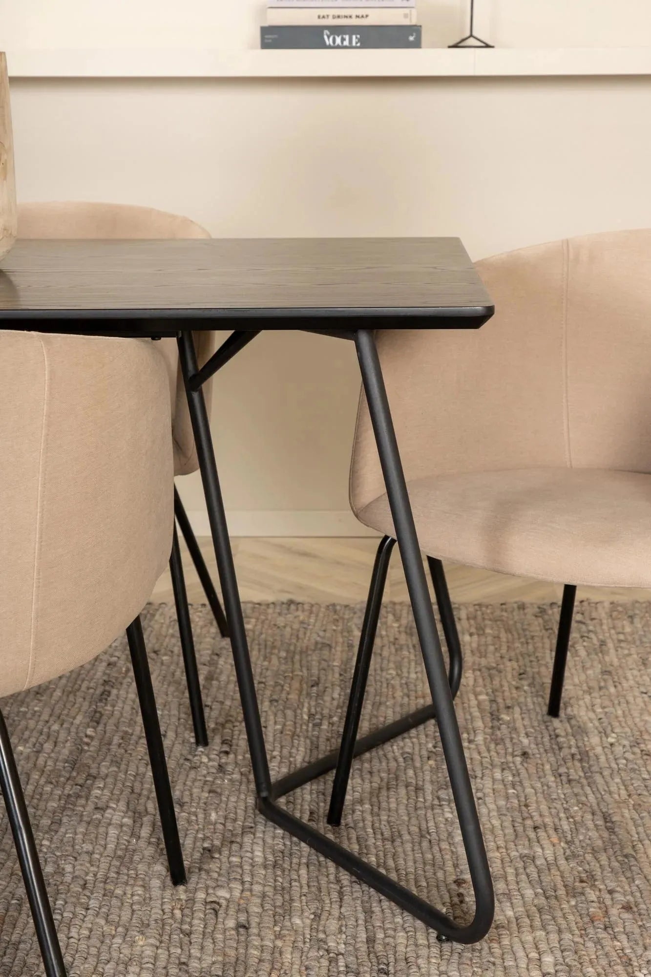 Modernes Petra Esszimmerset 190cm mit 6 Stühlen von Venture Home.