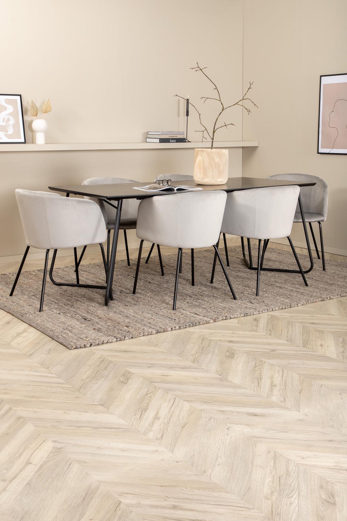 Petra Esszimmerset + Berit 190cm/6St. in Schwarzgrau präsentiert im Onlineshop von KAQTU Design AG. Esszimmerset ist von Venture Home