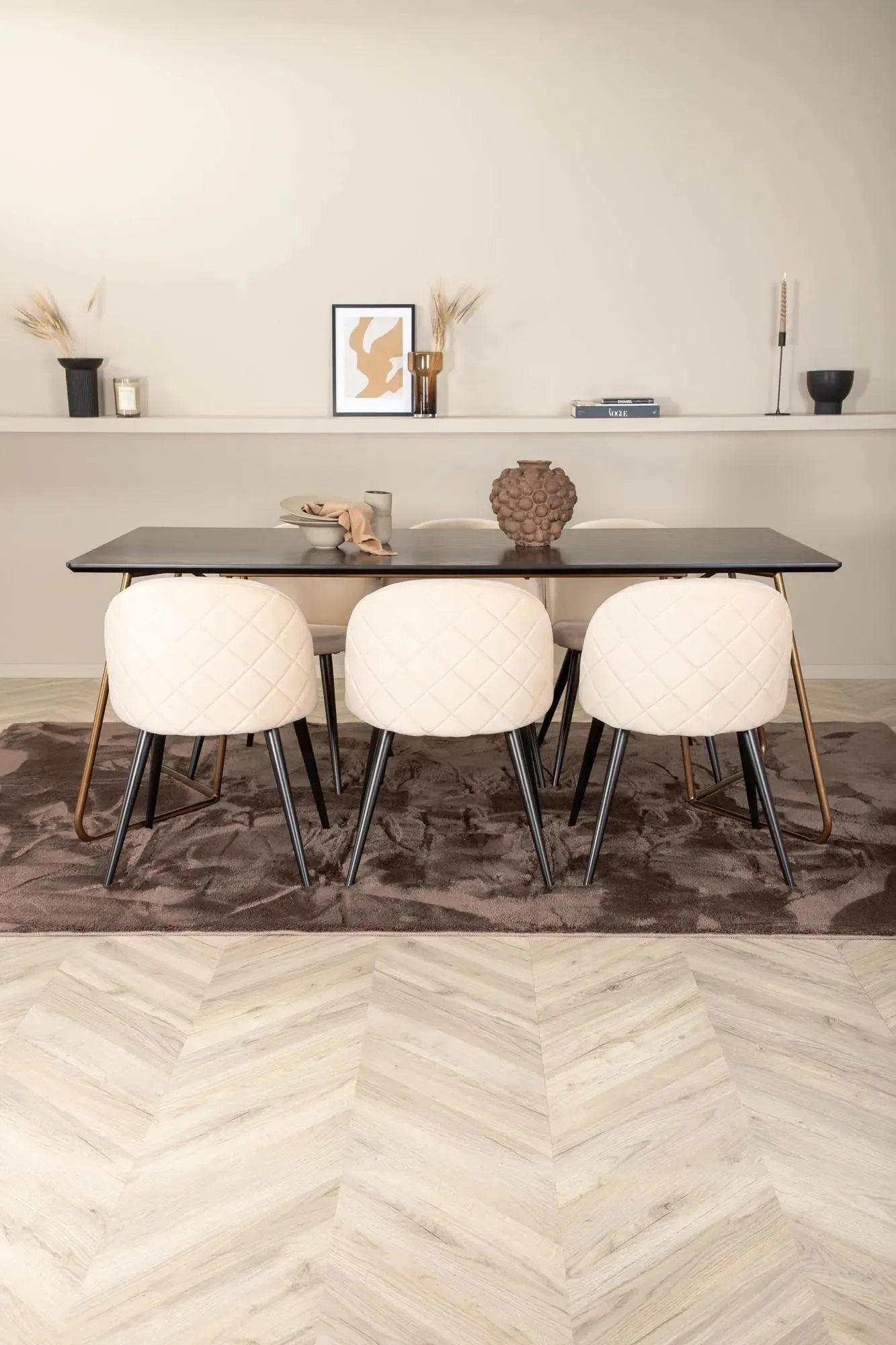Petra Esszimmerset: Stilvolles Velvet für moderne Esszimmer.
