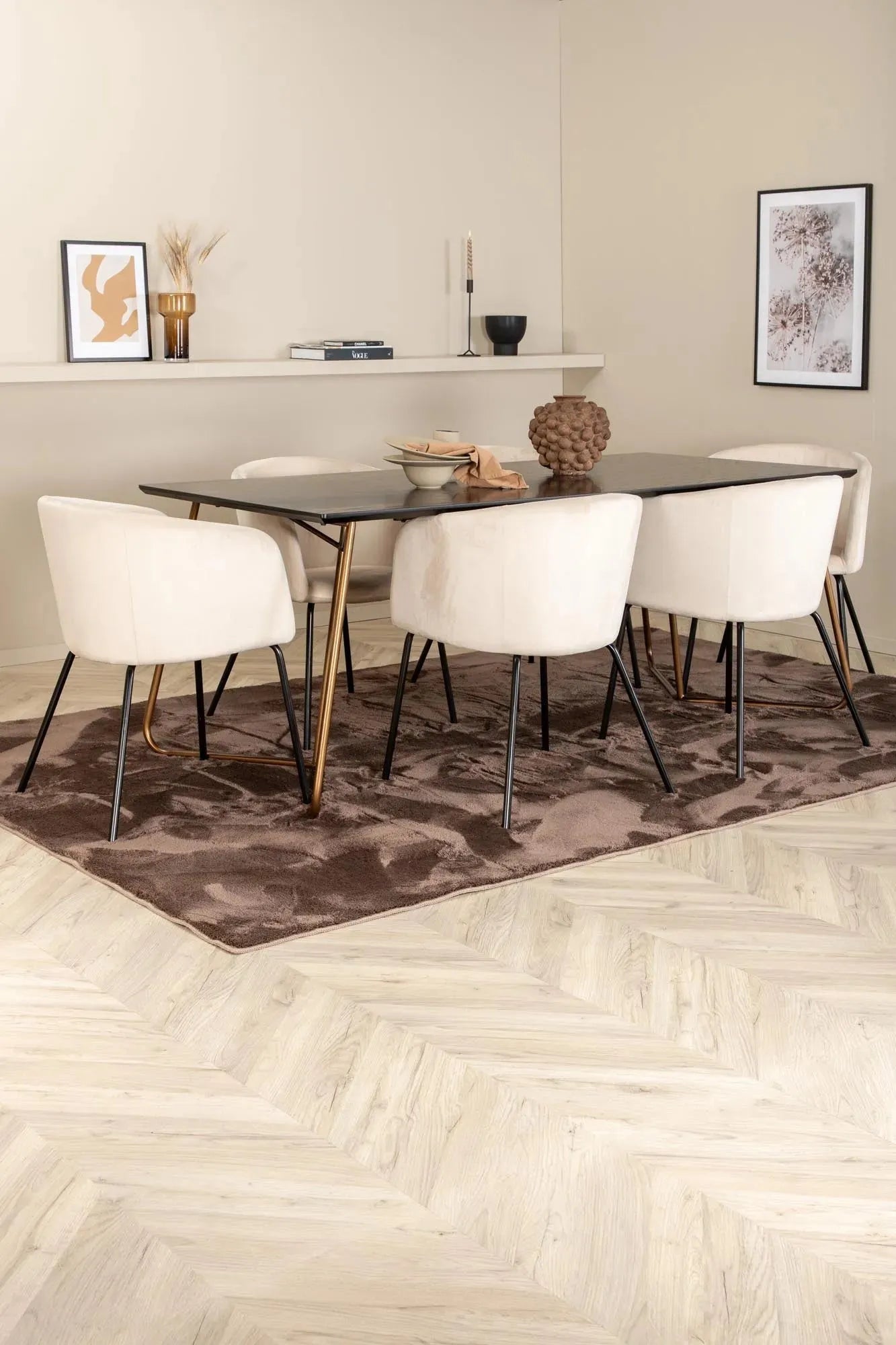 Elegantes Petra Esszimmerset 190cm mit 6 Stühlen von Venture Home.