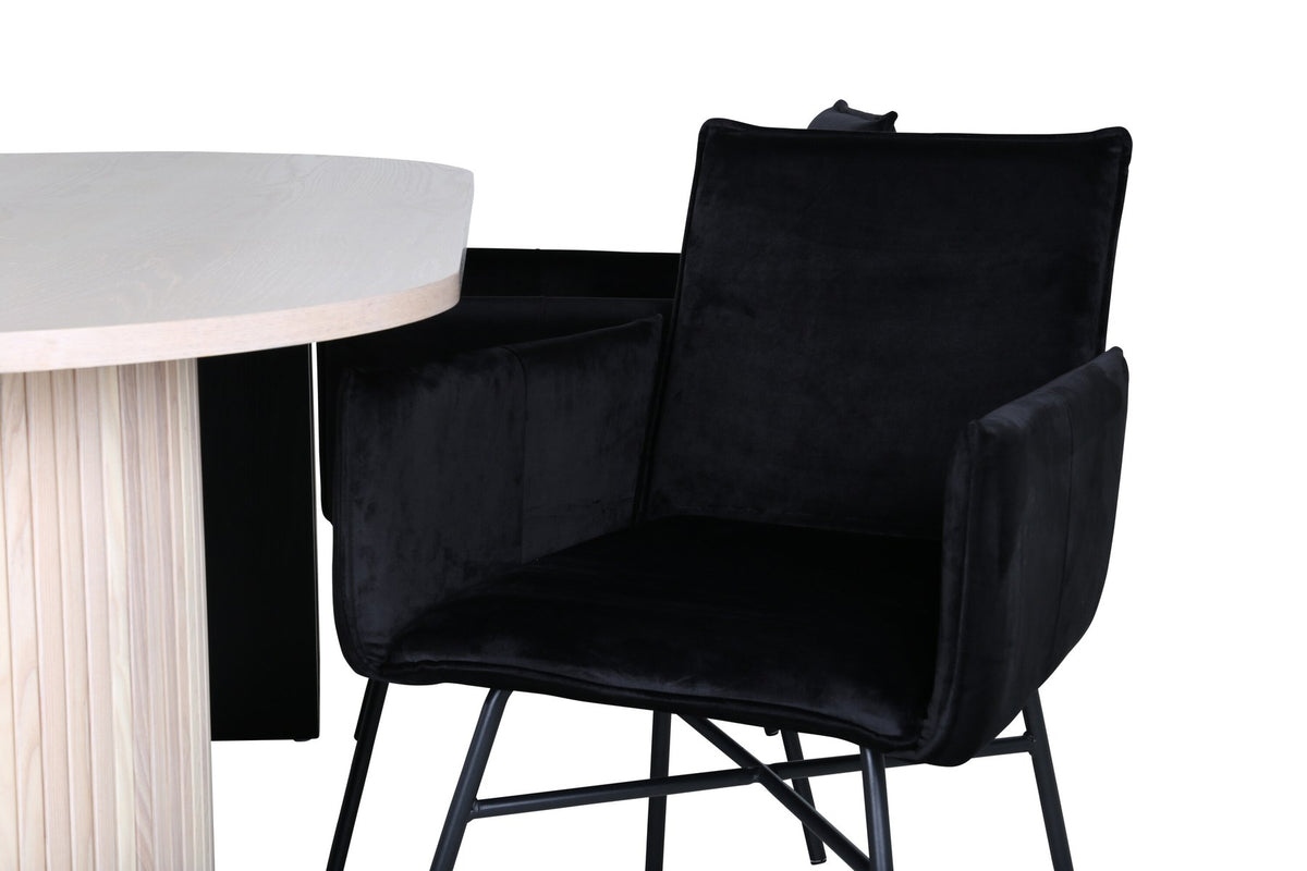 Schwarzer Esszimmerstuhl mit Pulverbeschichtung und ovaler Esstisch mit Whitewash-Tischplatte aus MDF, Set von Venture Home.