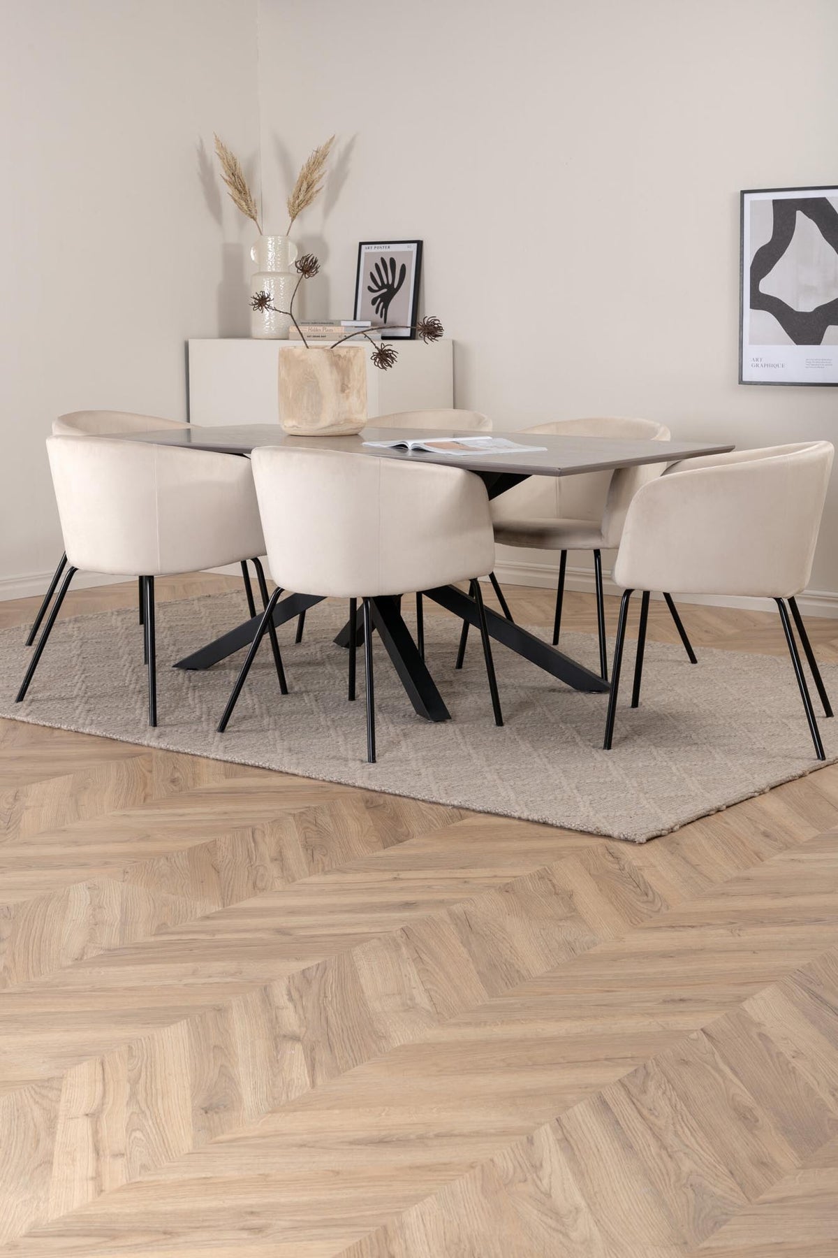 Piazza Esszimmerset + Berit 180cm/6St. in Grau / Beige präsentiert im Onlineshop von KAQTU Design AG. Esszimmerset ist von Venture Home