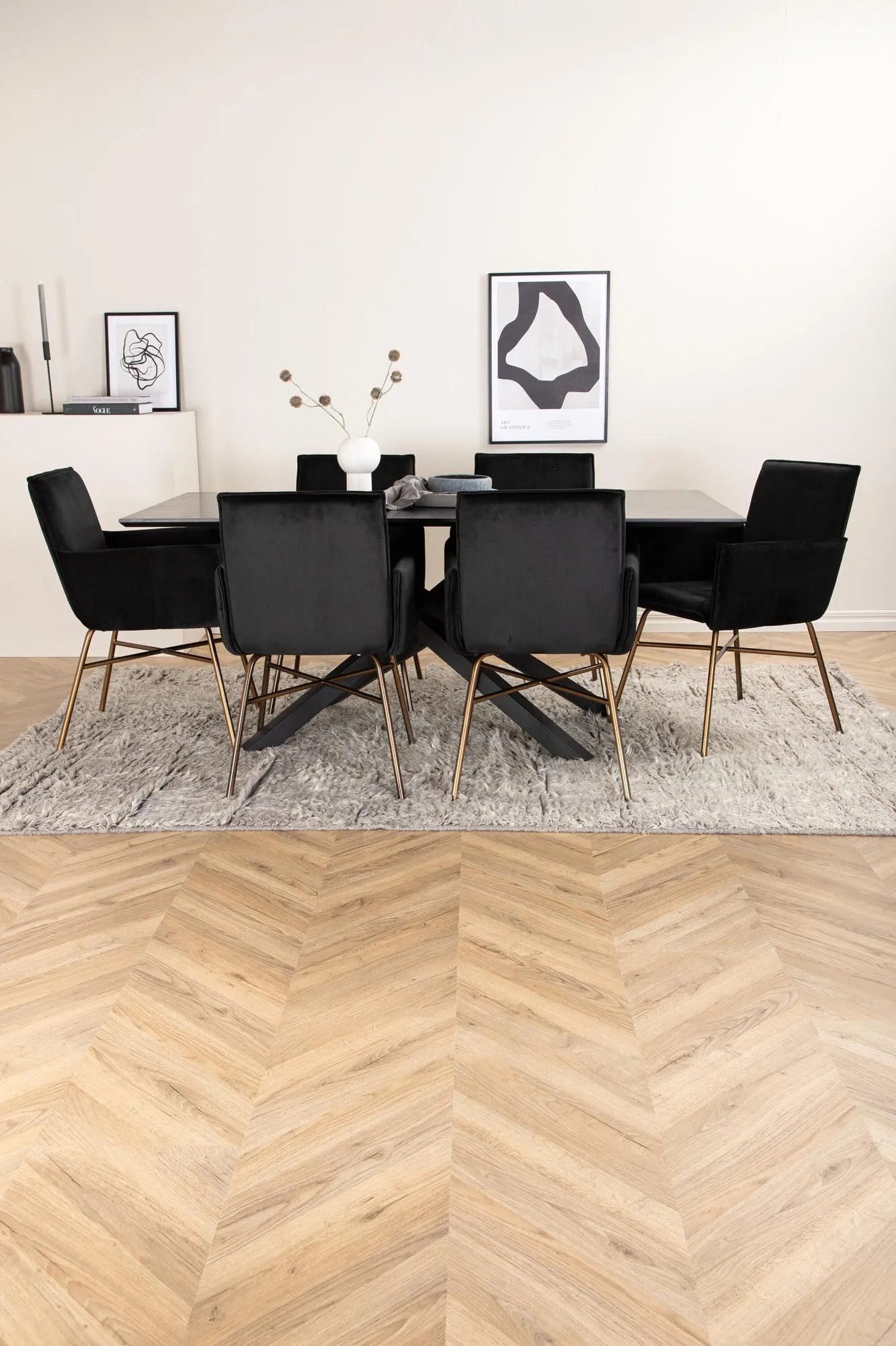 Venture Home Piazza Set: Zeitloses Design für Ihr Esszimmer.