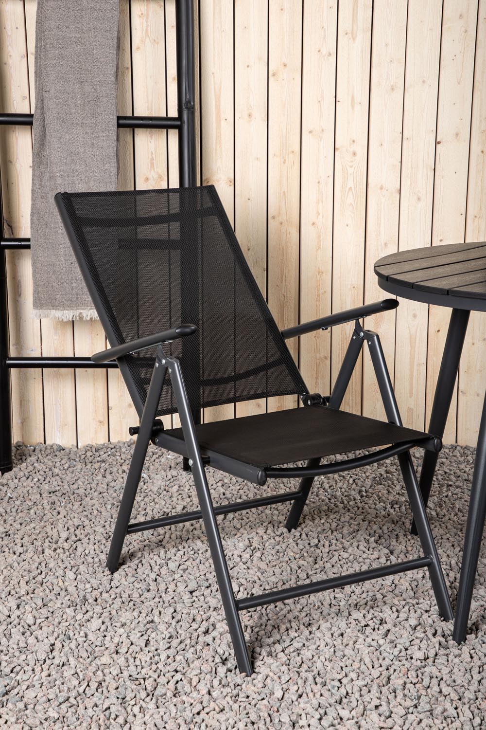 Break Outdoor-Tischset ⌀90cm/2St. in Schwarz präsentiert im Onlineshop von KAQTU Design AG. Gartentischset ist von Venture Home
