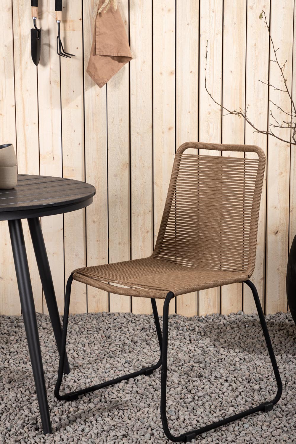 Break Outdoor-Tischset + Lindos Stack ⌀90cm/2St. in Schwarz / Latte präsentiert im Onlineshop von KAQTU Design AG. Gartentischset ist von Venture Home