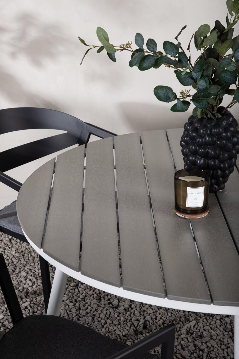 Break Outdoor-Tischset + Slit ⌀120cm/4St. in Weiss präsentiert im Onlineshop von KAQTU Design AG. Gartentischset ist von Venture Home