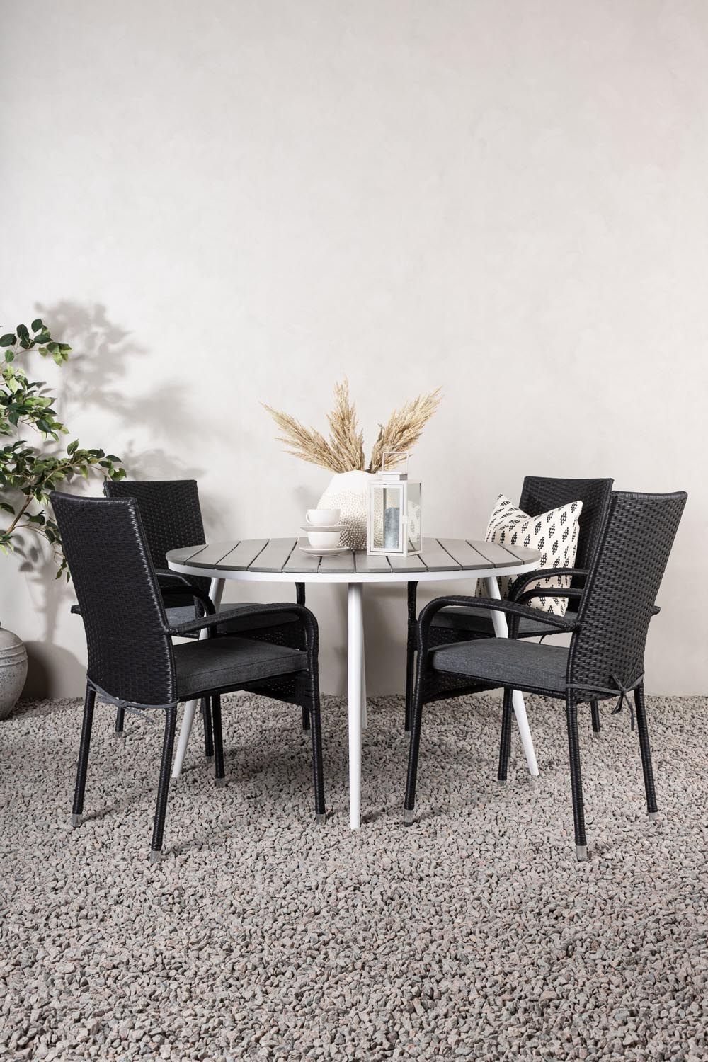 Break Outdoor-Tischset + Anna ⌀120cm/4St. in Weiss/Grau präsentiert im Onlineshop von KAQTU Design AG. Gartentischset ist von Venture Home