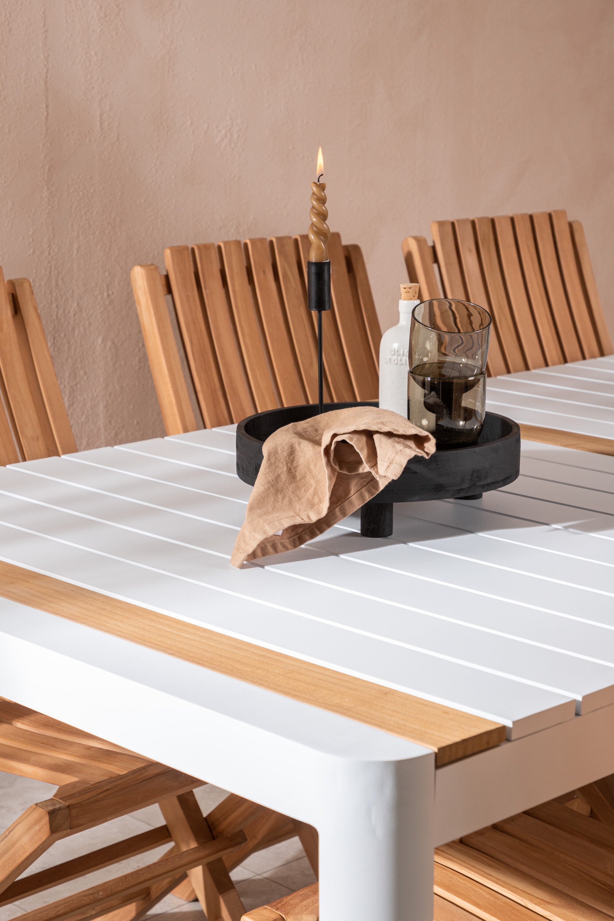 Togo Outdoor-Tischset + Ghana 200cm/6St. in Gold präsentiert im Onlineshop von KAQTU Design AG. Gartentischset ist von Venture Home