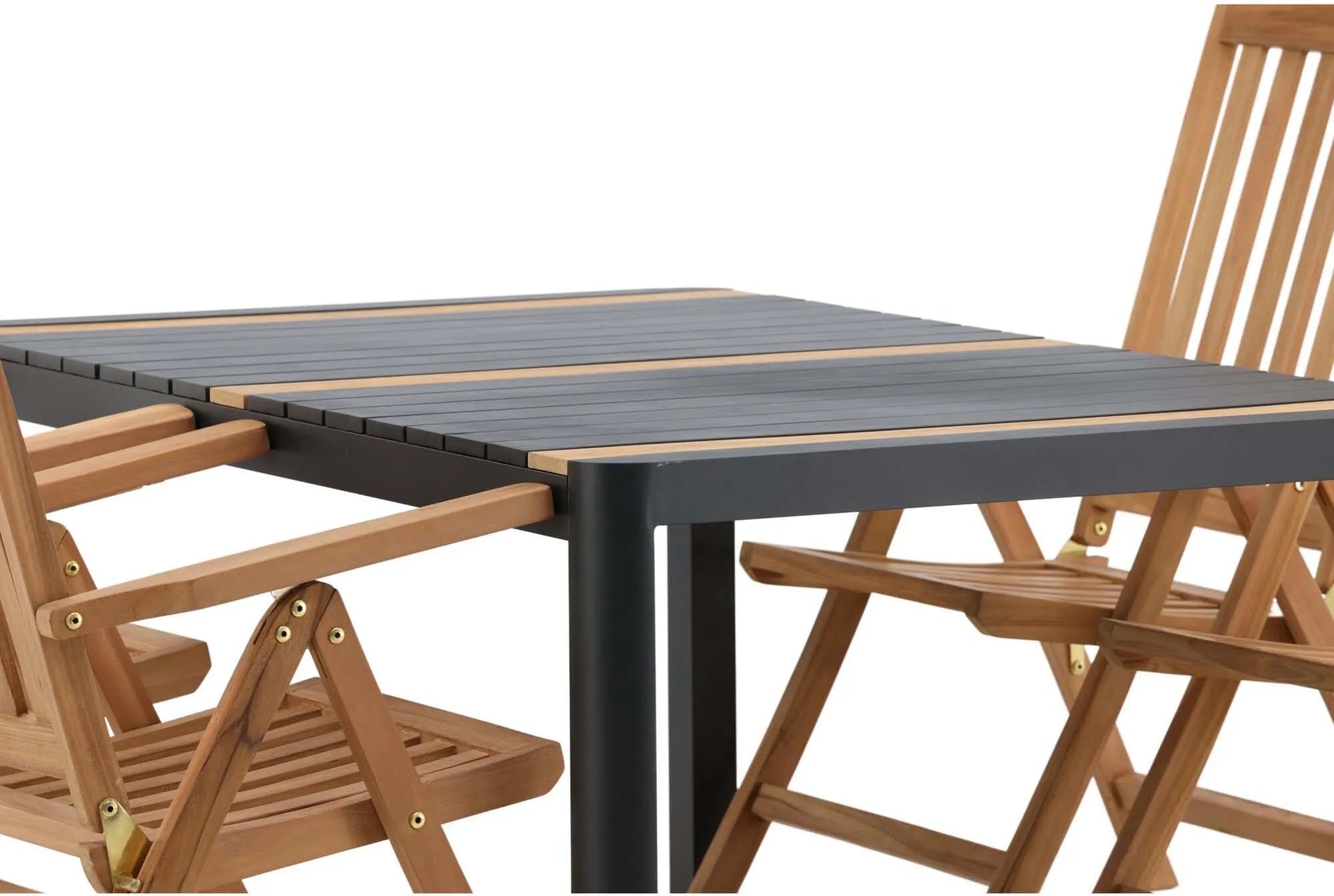 Stilvolles Togo Tischset mit Kenya Tisch, ideal für Outdoor-Dinner.