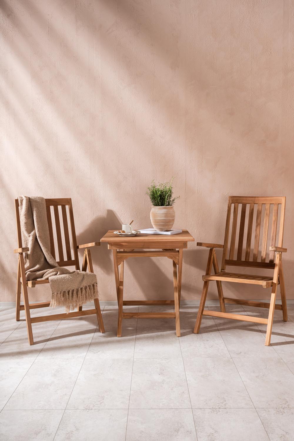 Ghana Outdoor-Tischset + Kenya 70cm/2St. in Natur präsentiert im Onlineshop von KAQTU Design AG. Gartentischset ist von Venture Home