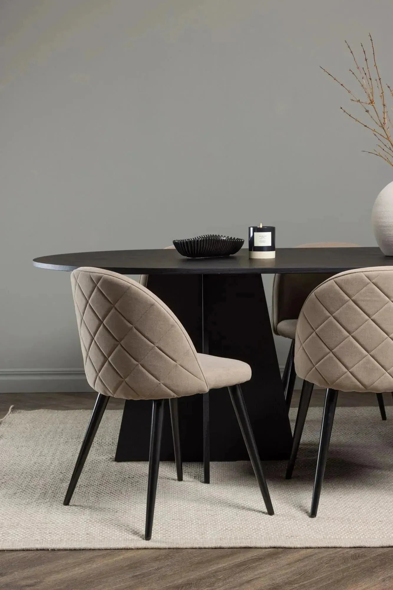Elegantes Esszimmerset: 230cm Tisch & 6 Stühle von Venture Home.