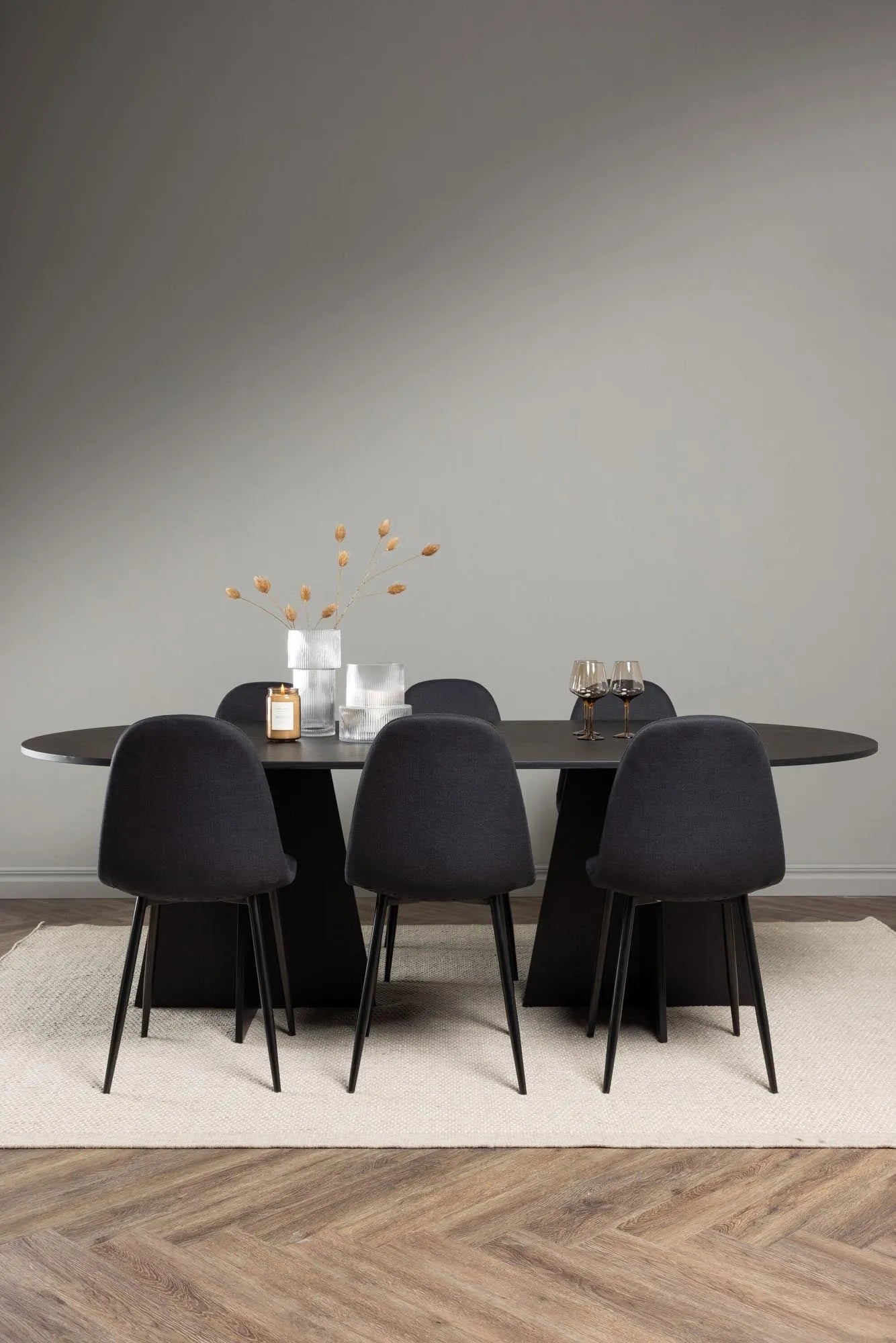 Elegantes Bootcut Esszimmerset 230cm für stilvolle Dinnerabende.