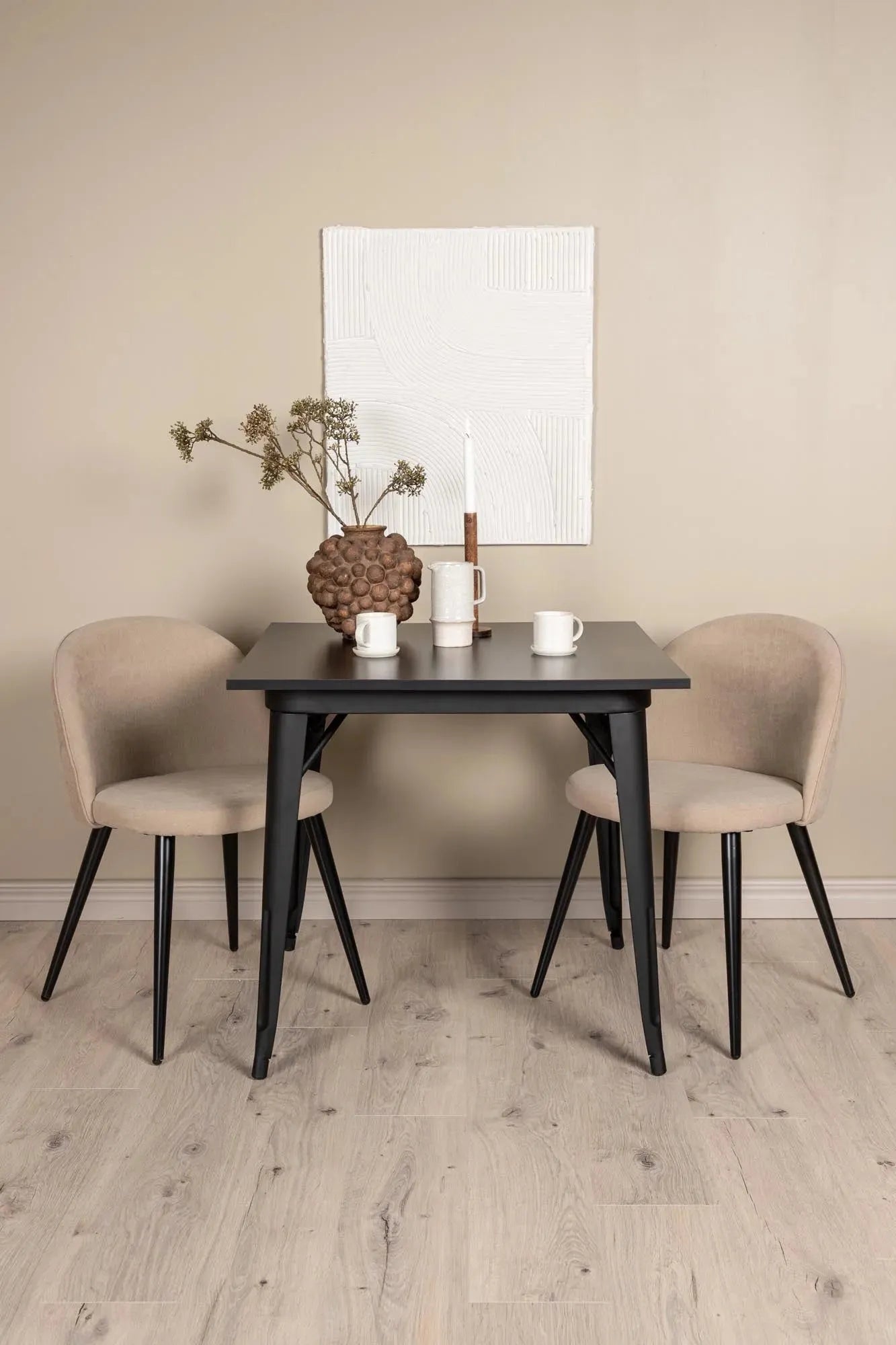 Modernes Tempe Esszimmerset: 80cm Tisch mit 2 edlen Samtstühlen.