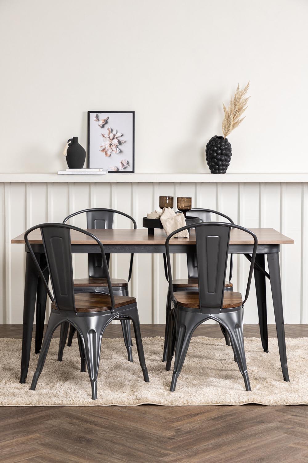 Tempe Esszimmerset + Tempe 140cm/4St. in Dunkelgrau, Walnuss präsentiert im Onlineshop von KAQTU Design AG. Esszimmerset ist von Venture Home
