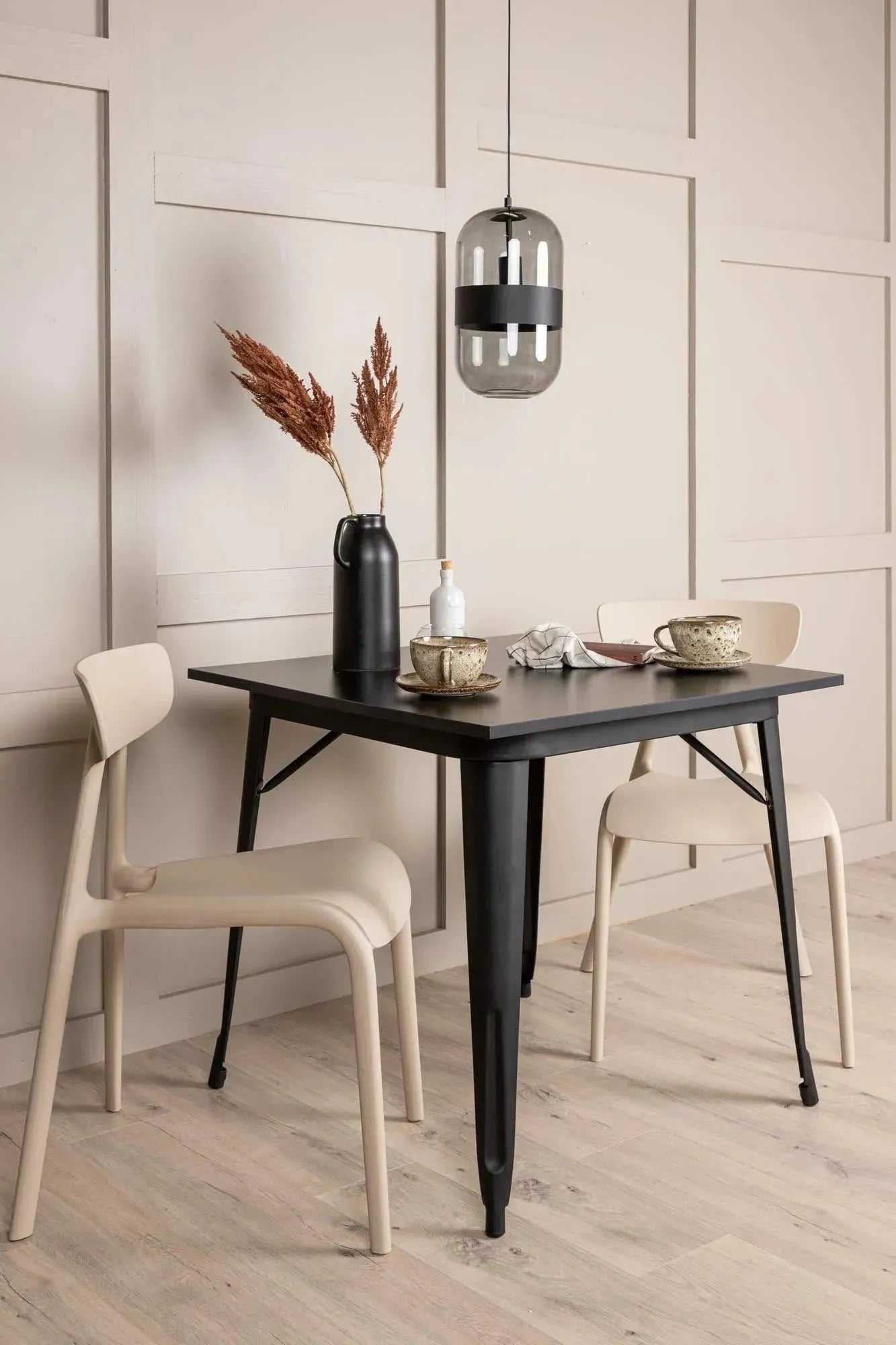 Stilvolles Tempe Esszimmerset mit 80cm Ursholmen-Stühlen, Venture Home.