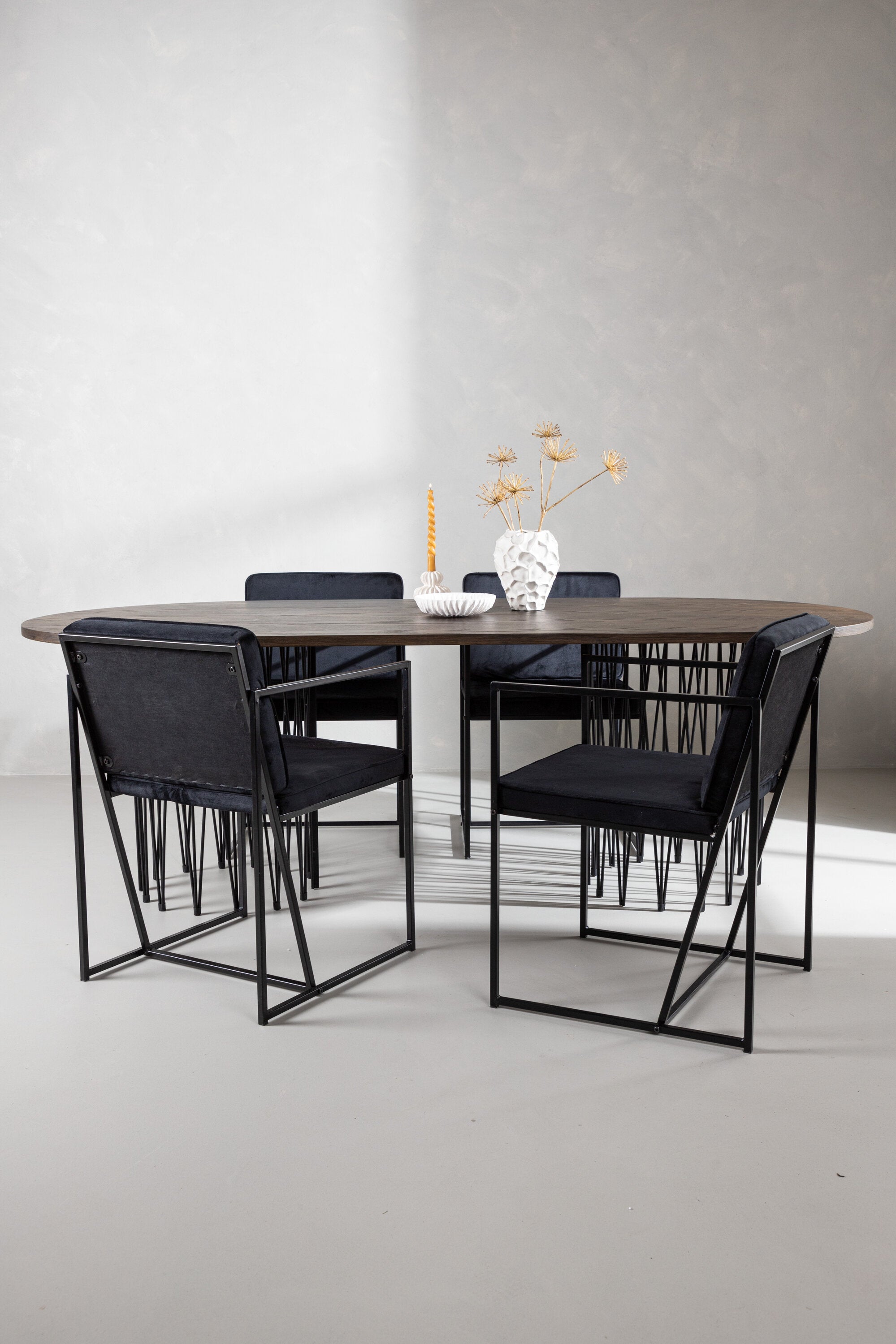 Stone Esszimmerset + Richmond 220cm/4St. in Schwarz präsentiert im Onlineshop von KAQTU Design AG. Esszimmerset ist von Venture Home