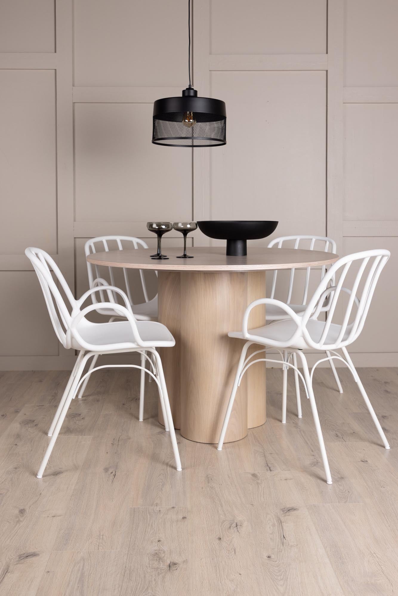 Entdecken Sie das Olivia Esszimmer Set + Dyrön: Eleganter runder Tisch und bequeme, stapelbare Stühle im skandinavischen Stil für Ihr Zuhause.