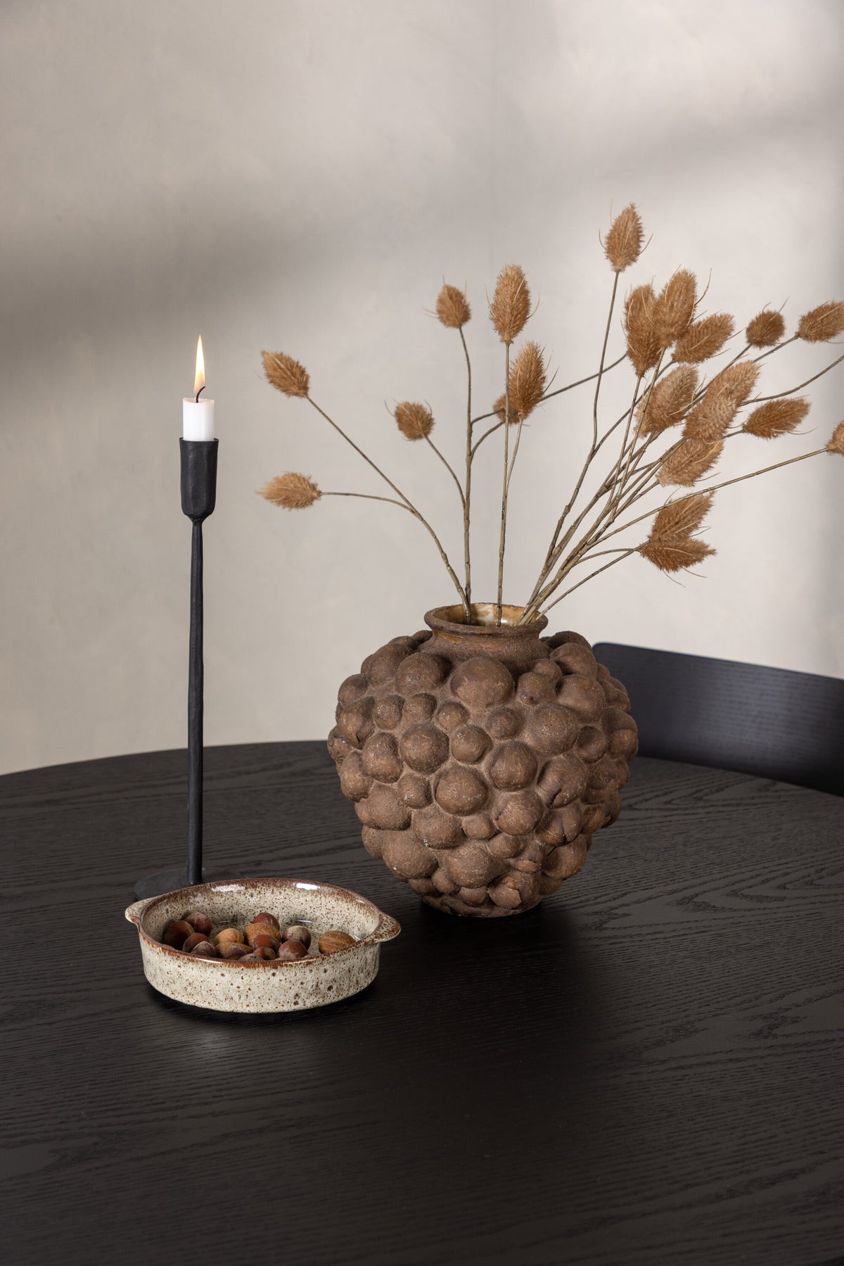 Olivia Esszimmer Set + Montros ⌀110cm/4St. in Schwarz präsentiert im Onlineshop von KAQTU Design AG. Esszimmerset ist von Venture Home