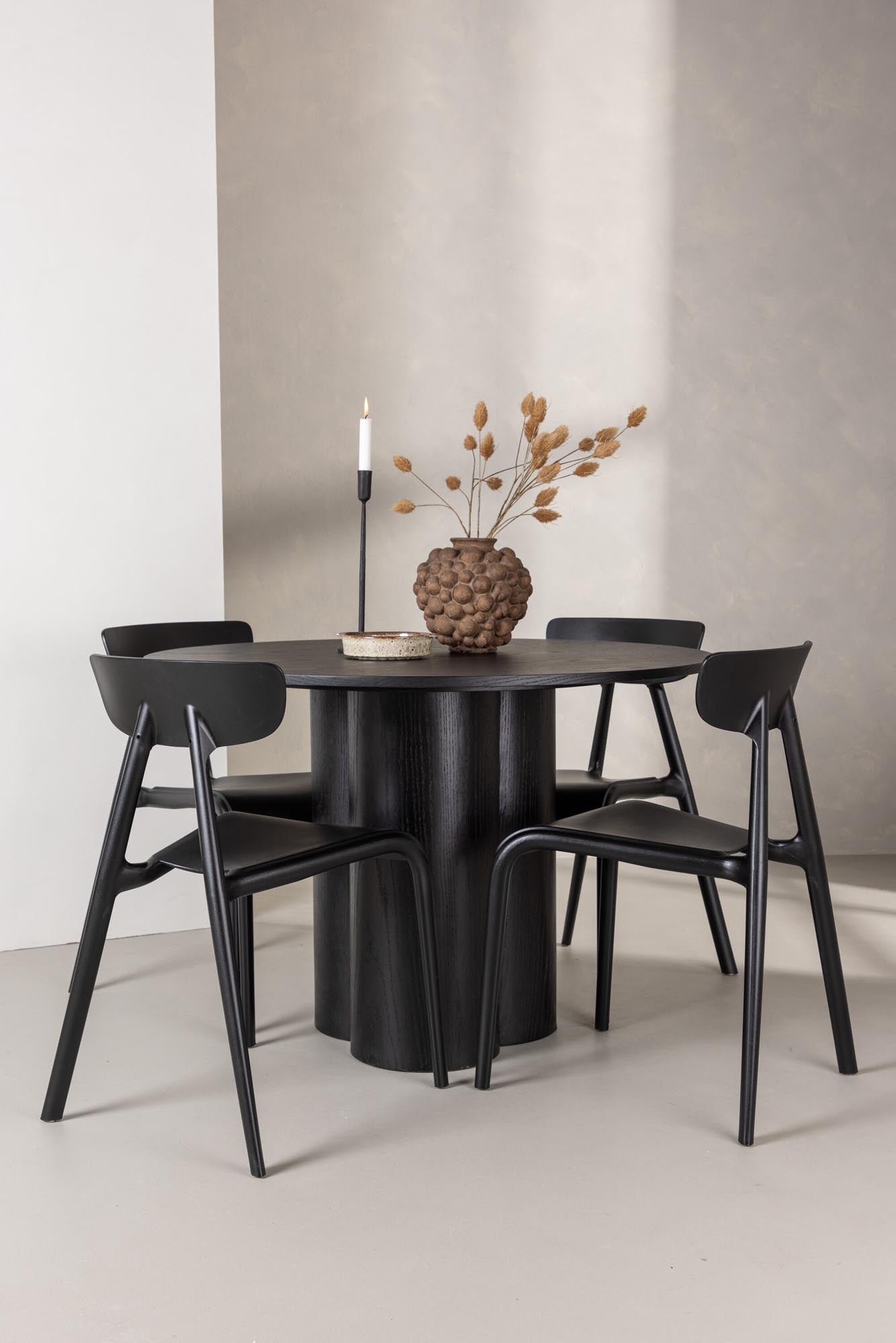 Elegantes Olivia Esszimmer Set mit runden Tisch (⌀110cm) und 4 Ursholmen Stühlen. Ideal für modernes Wohnen und gesellige Runden.