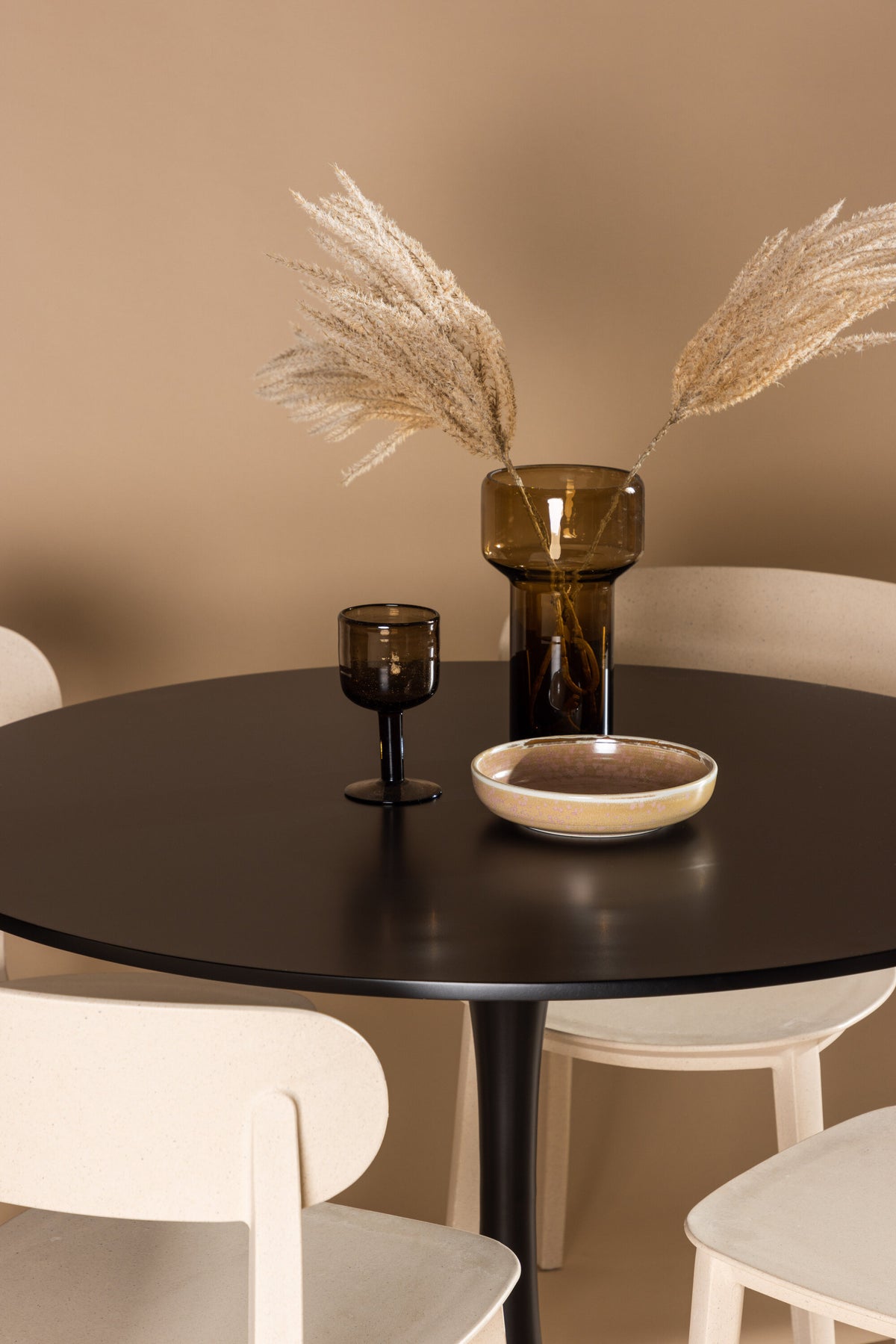 Glade Esszimmerset + Astol ⌀100cm/4St. in Beige präsentiert im Onlineshop von KAQTU Design AG. Esszimmerset ist von Venture Home