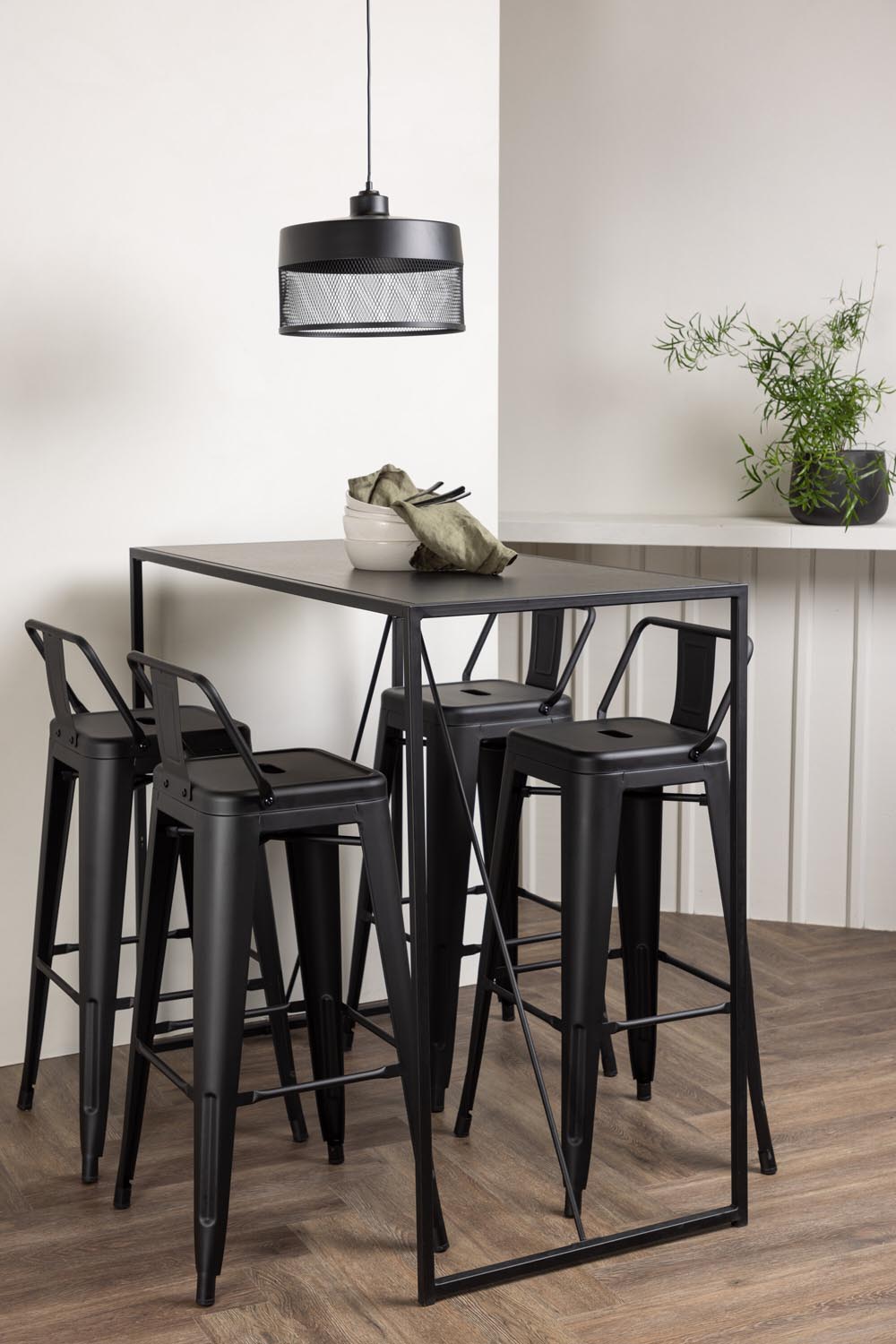 Brea Barset + Tempe Flat 120cm/4St. in Schwarz präsentiert im Onlineshop von KAQTU Design AG. Bartischset ist von Venture Home
